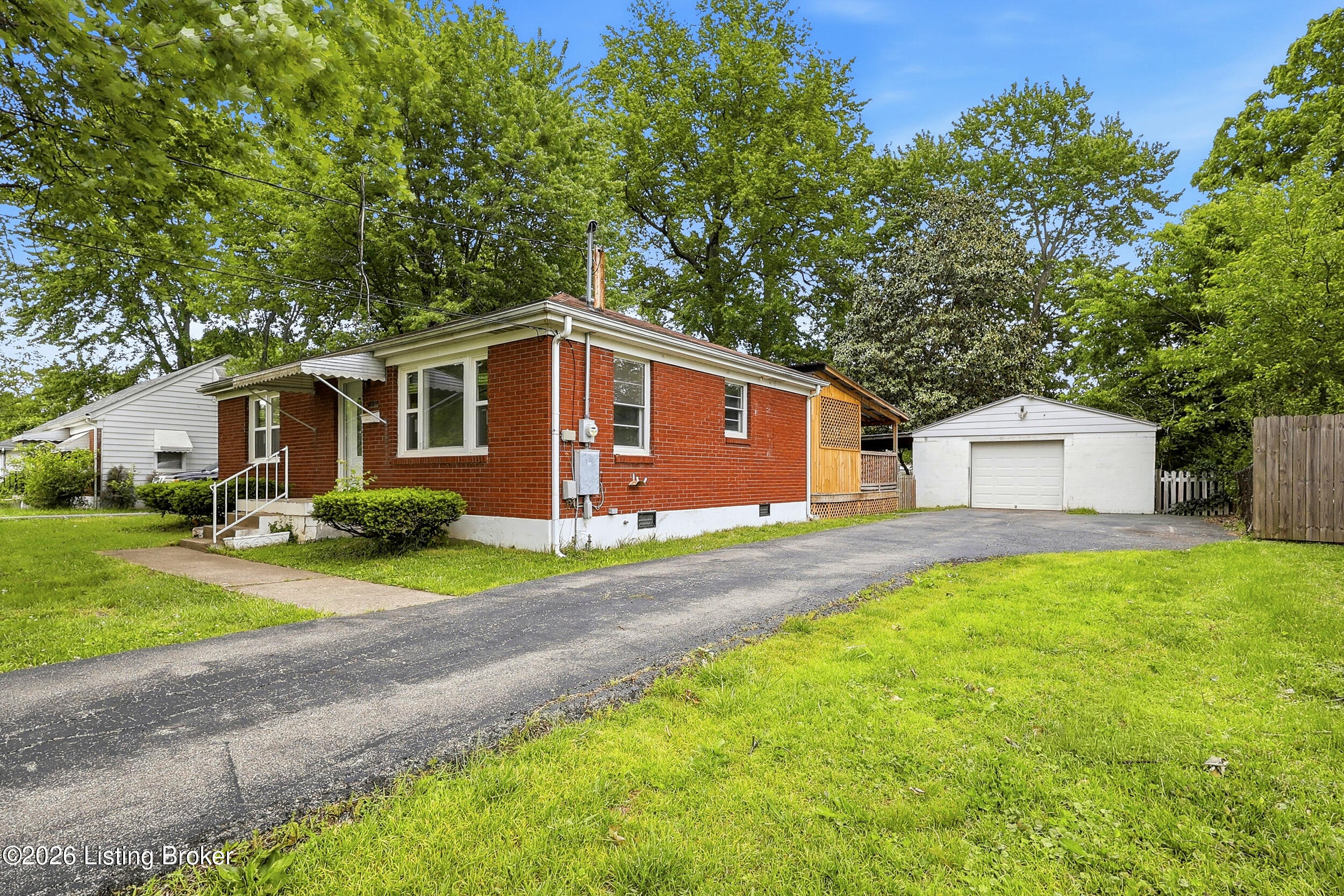4929 Forest Park Dr