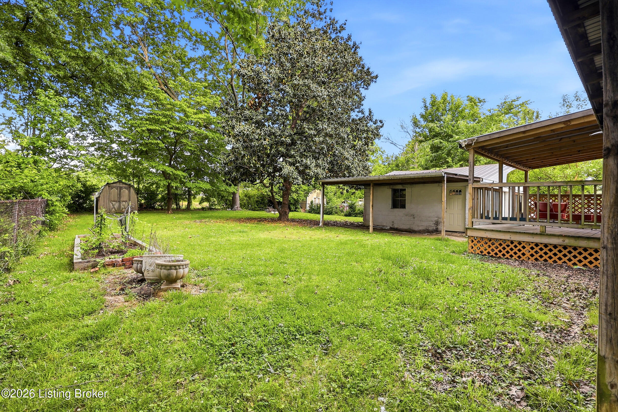 4929 Forest Park Dr