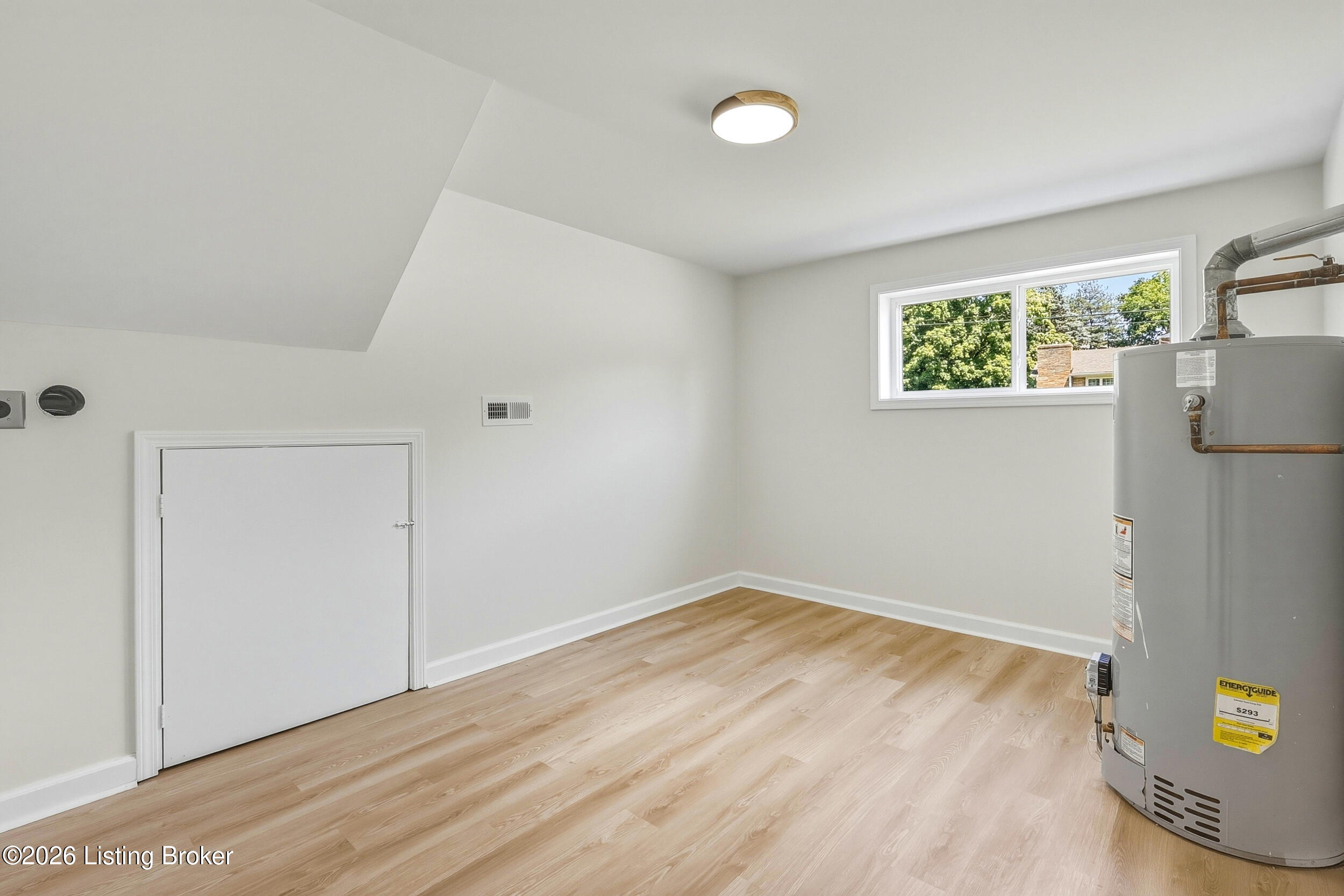 3600 Montclair Ave