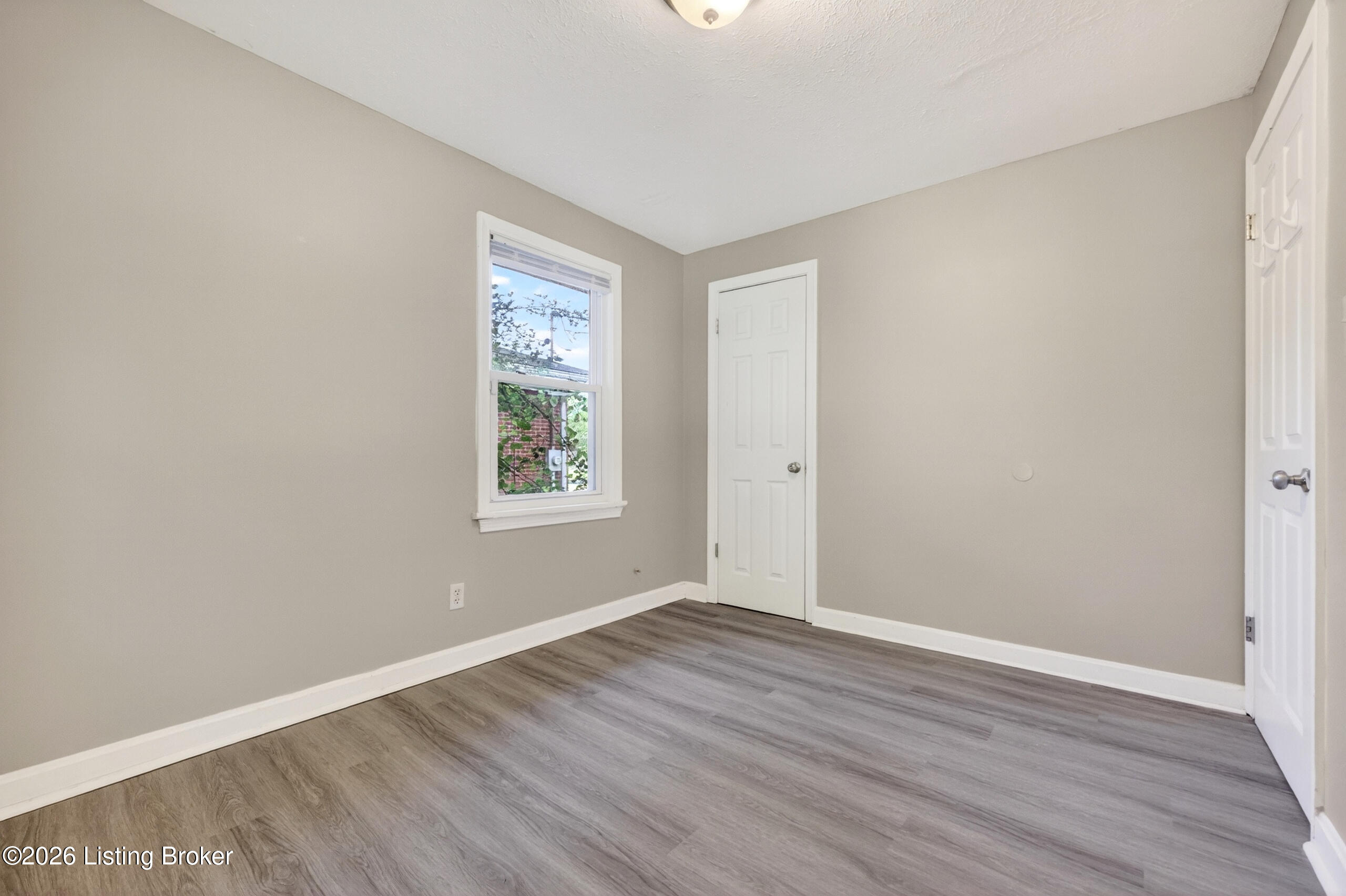 3158 New Lynnview Dr