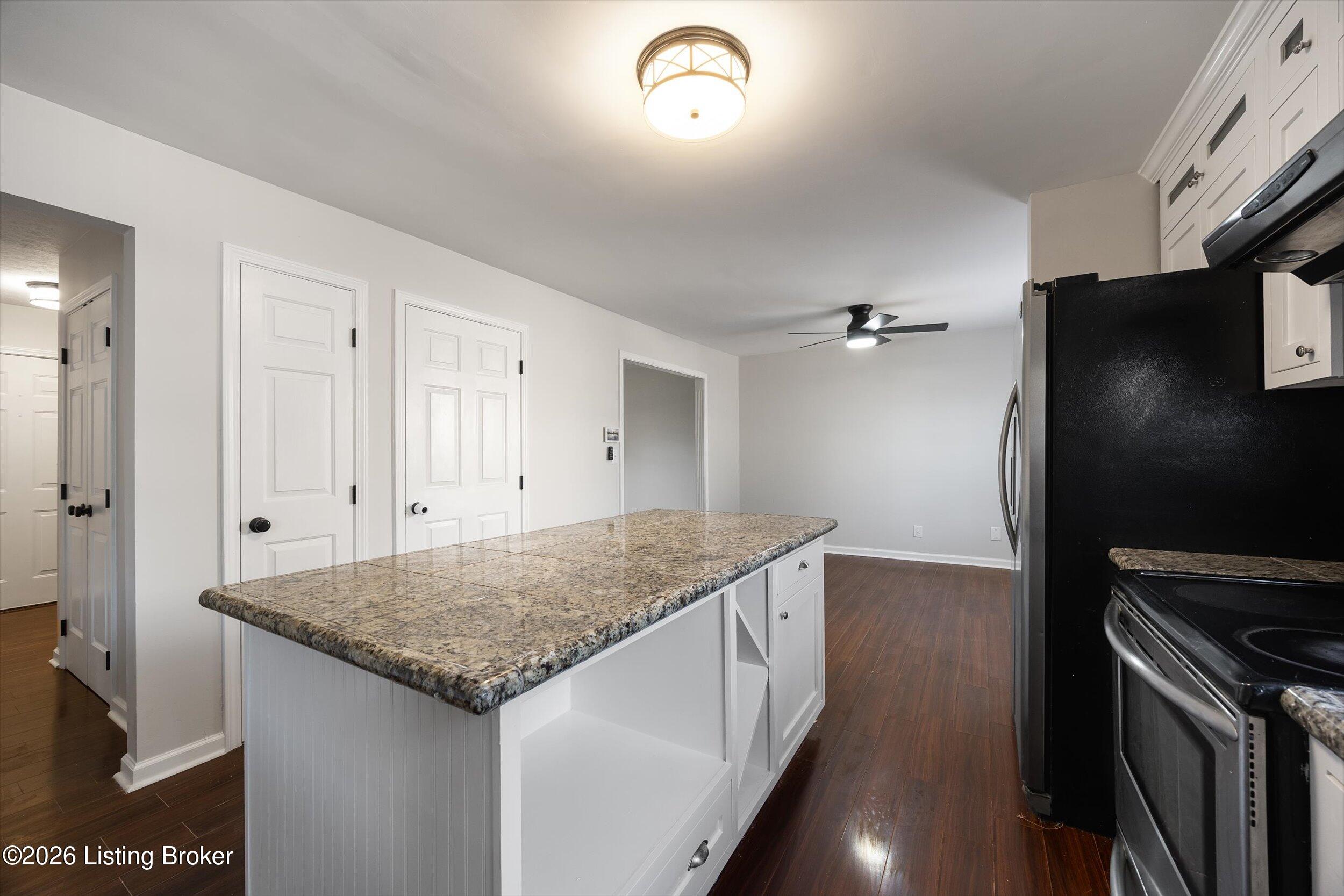 6711 Cassidy Cir