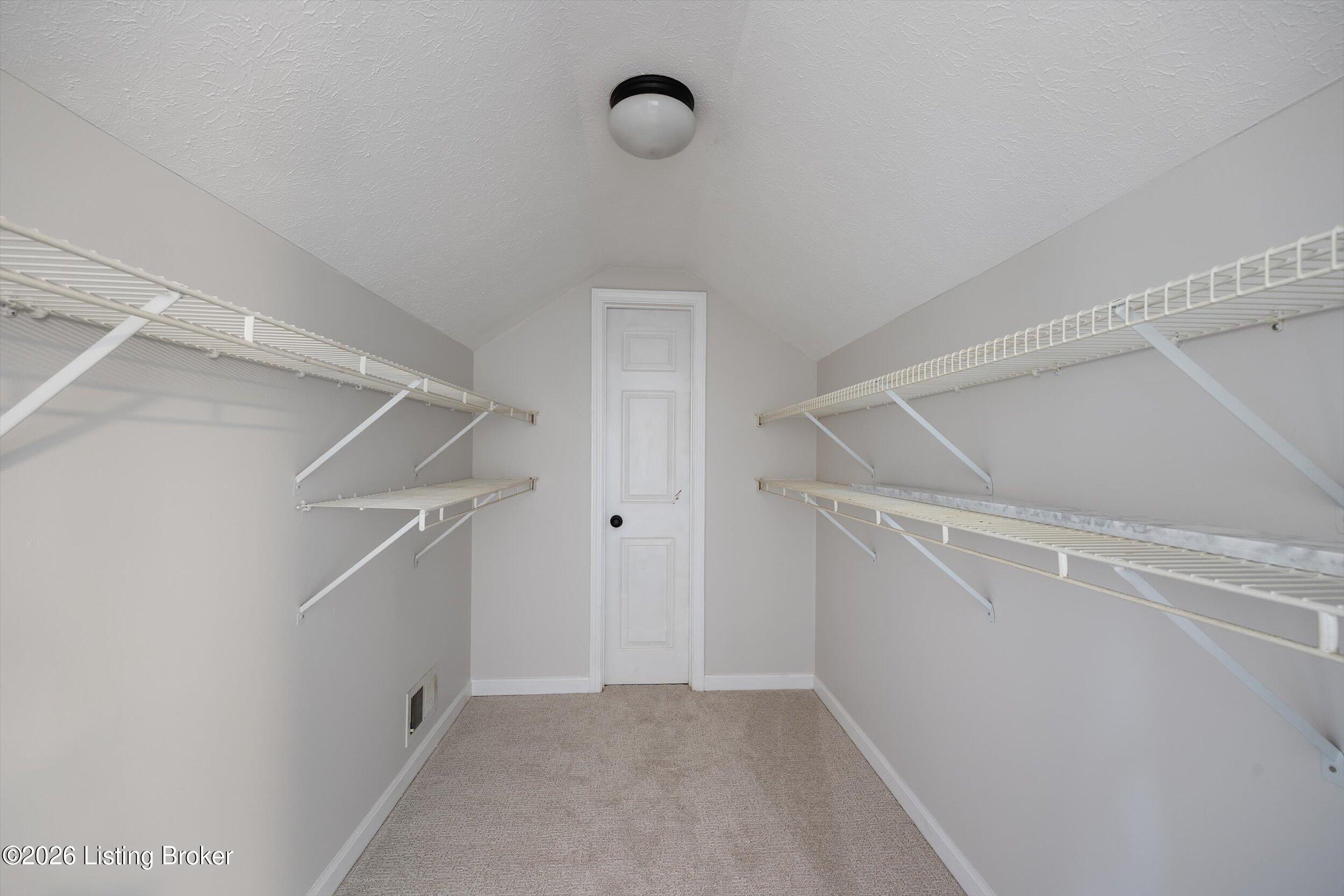 6711 Cassidy Cir