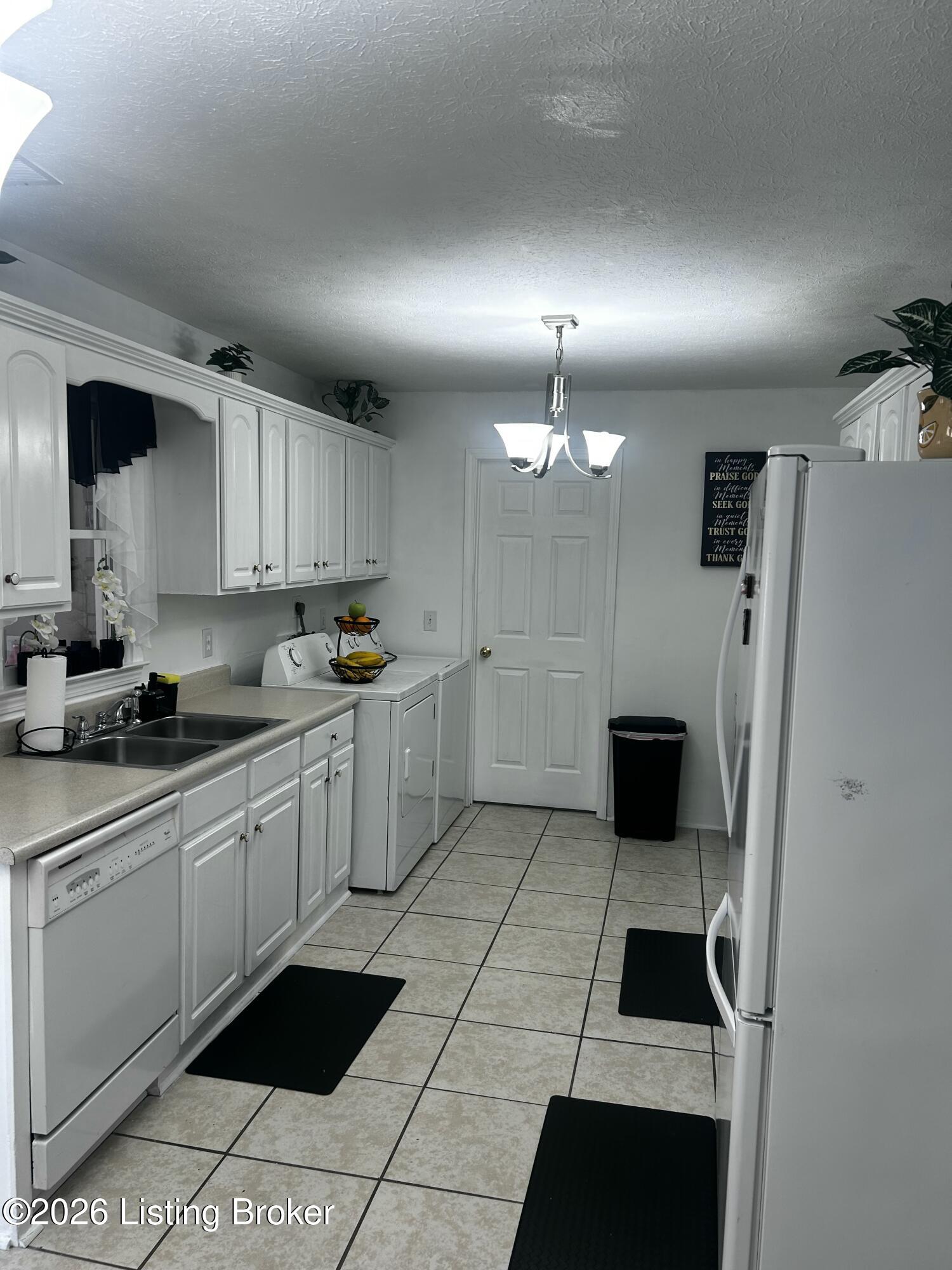 9510 Shoshone Way