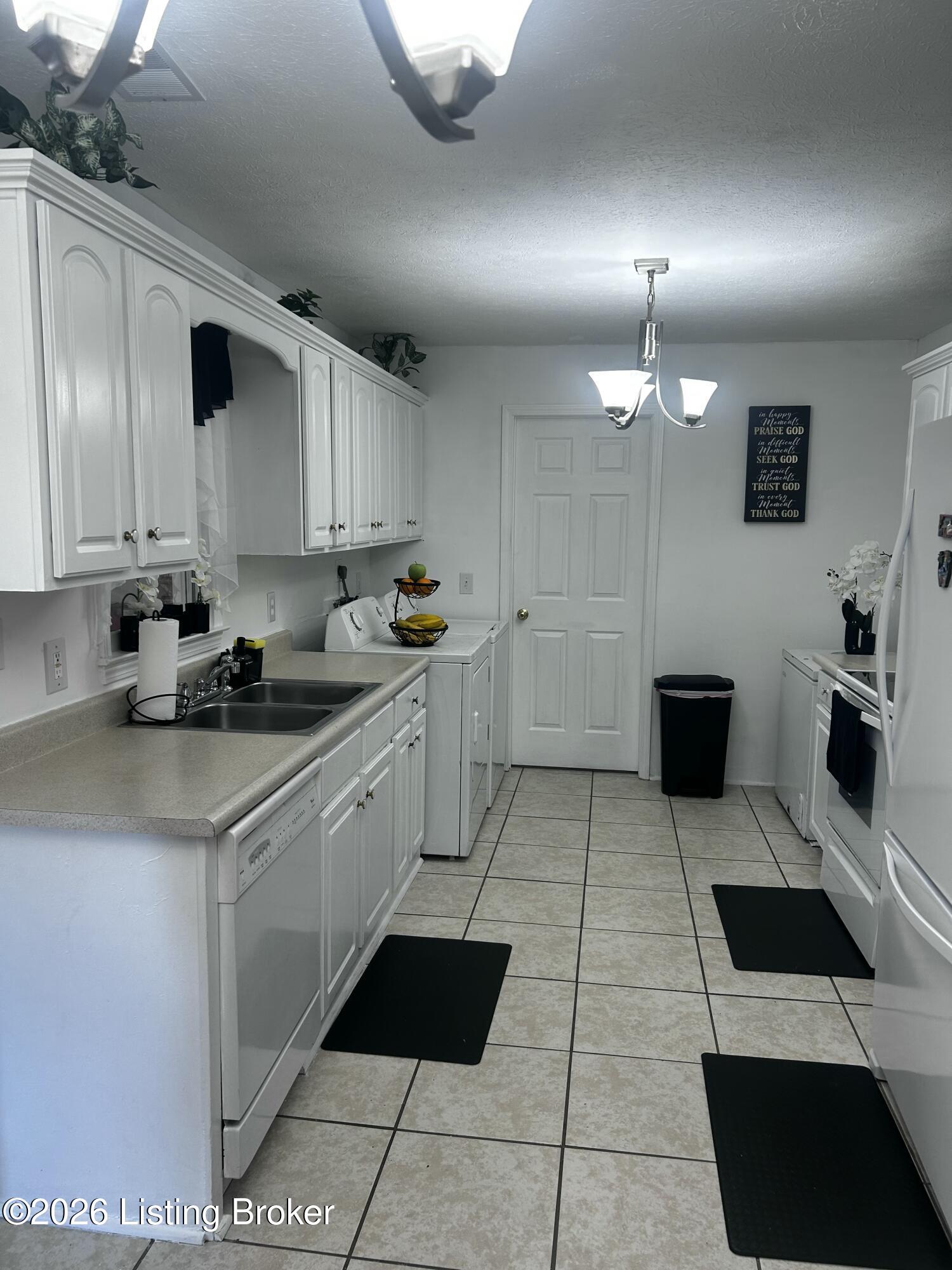 9510 Shoshone Way
