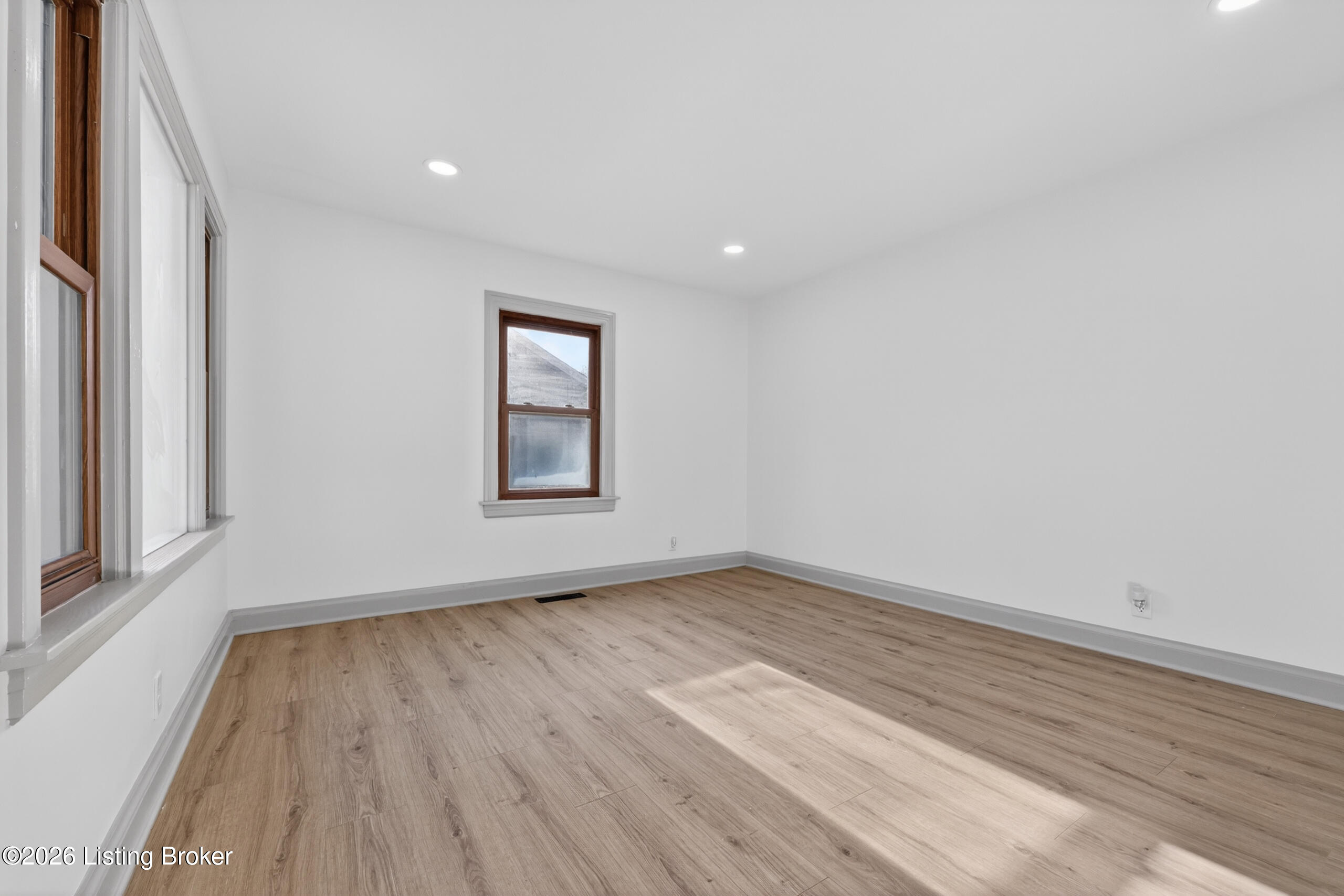 4908 Greenwood Rd