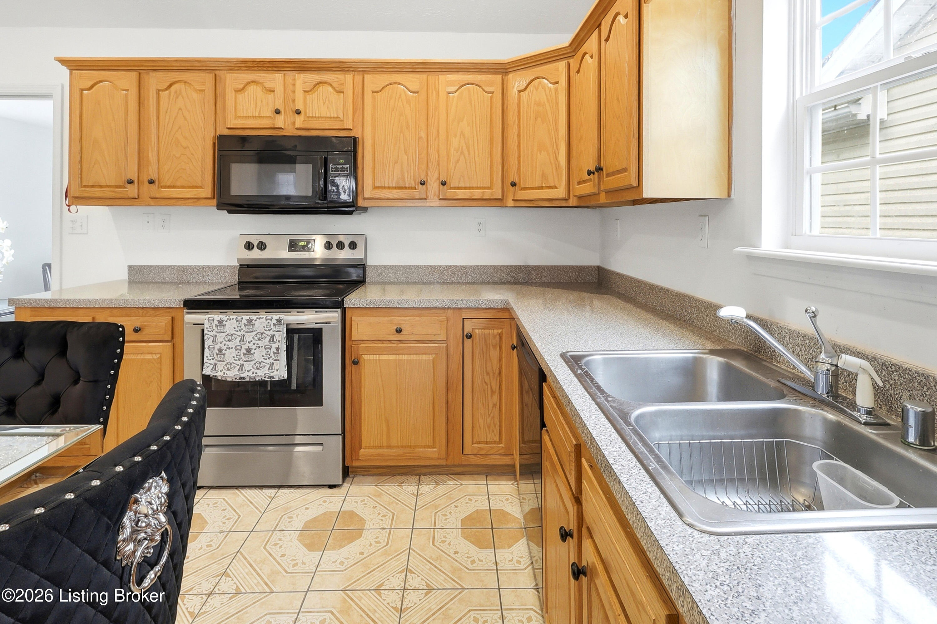 13018 Bessels Blvd