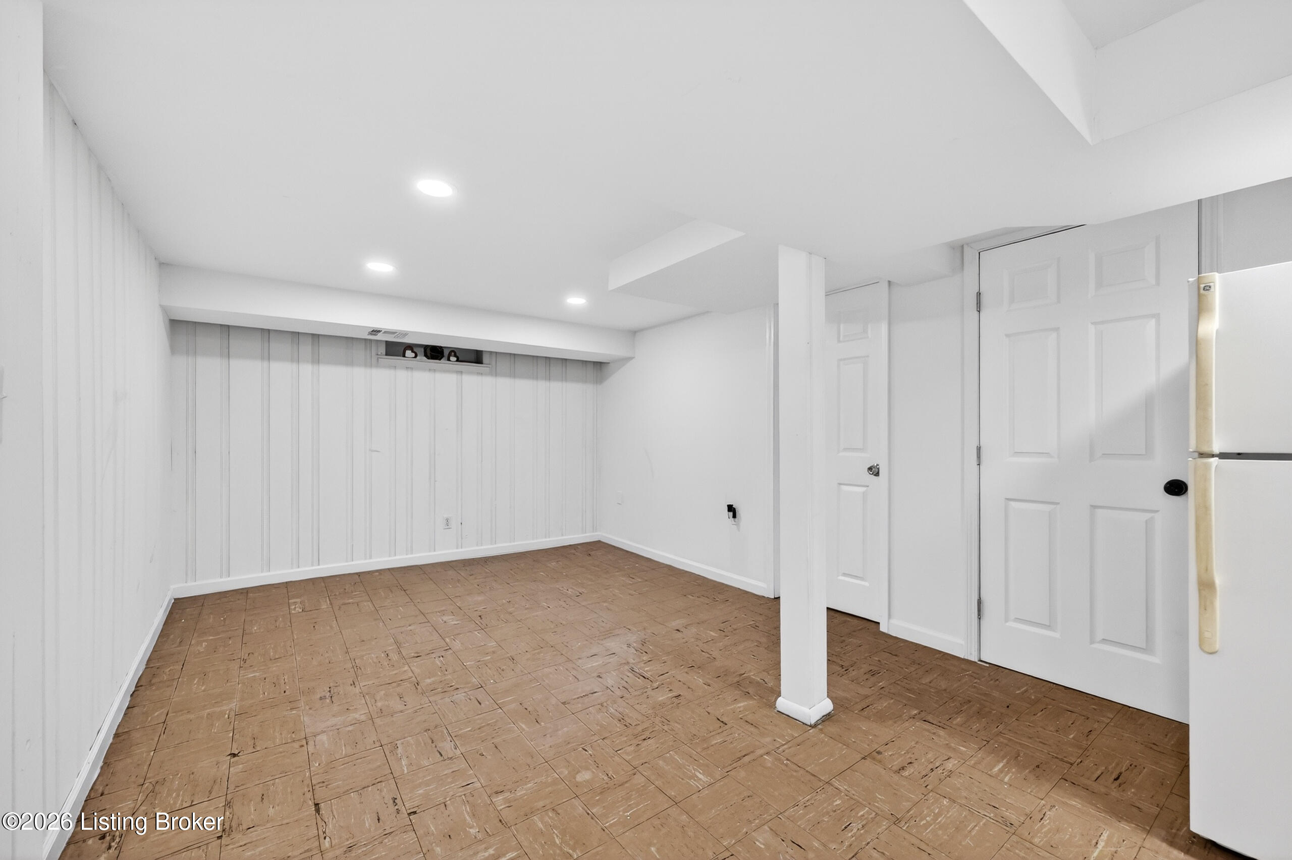 308 W Southside Ct