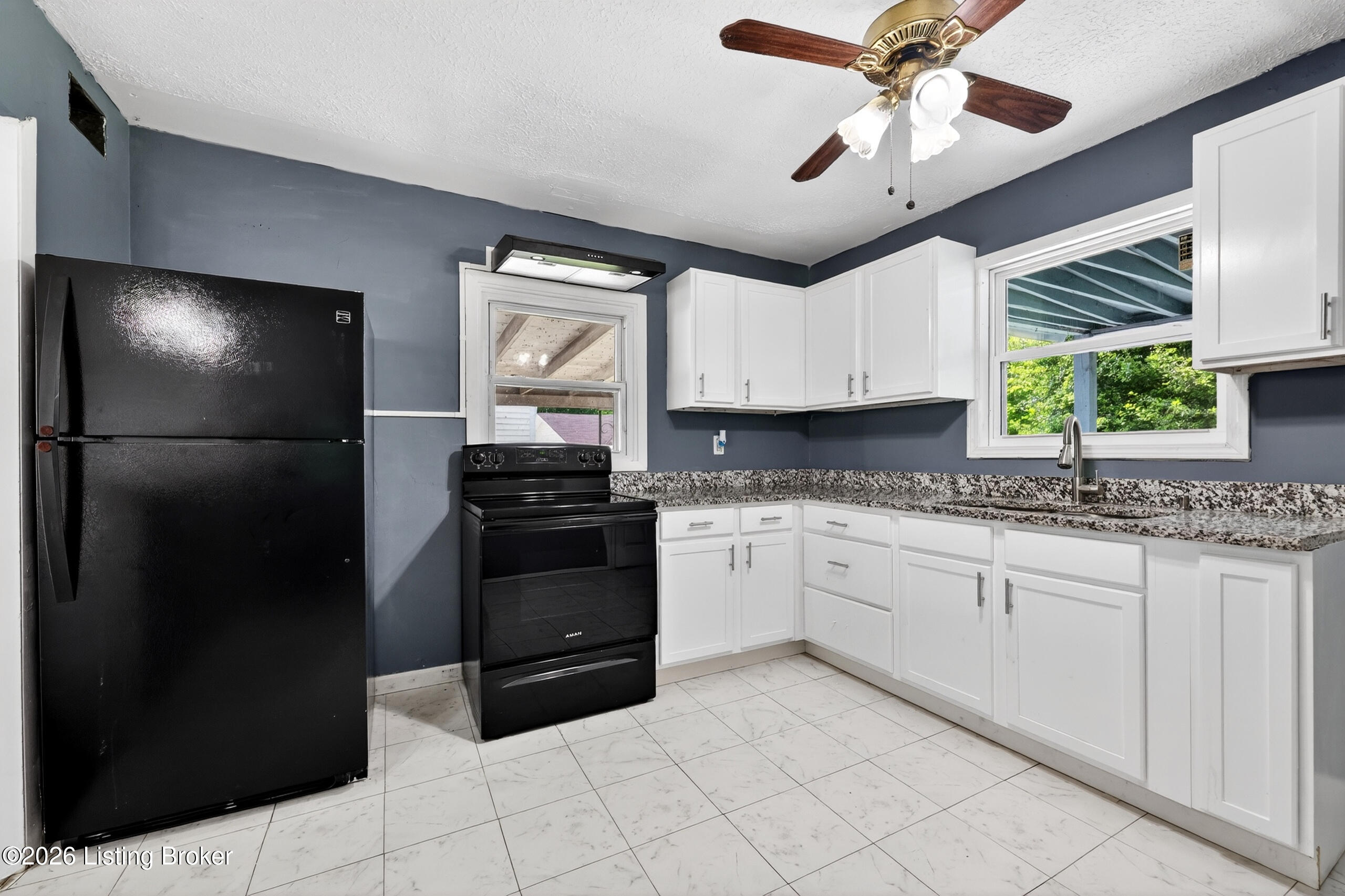308 W Southside Ct