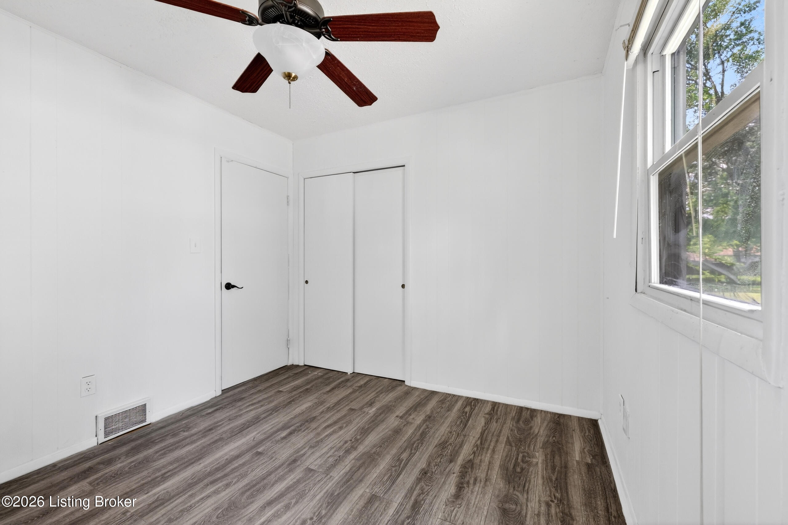308 W Southside Ct