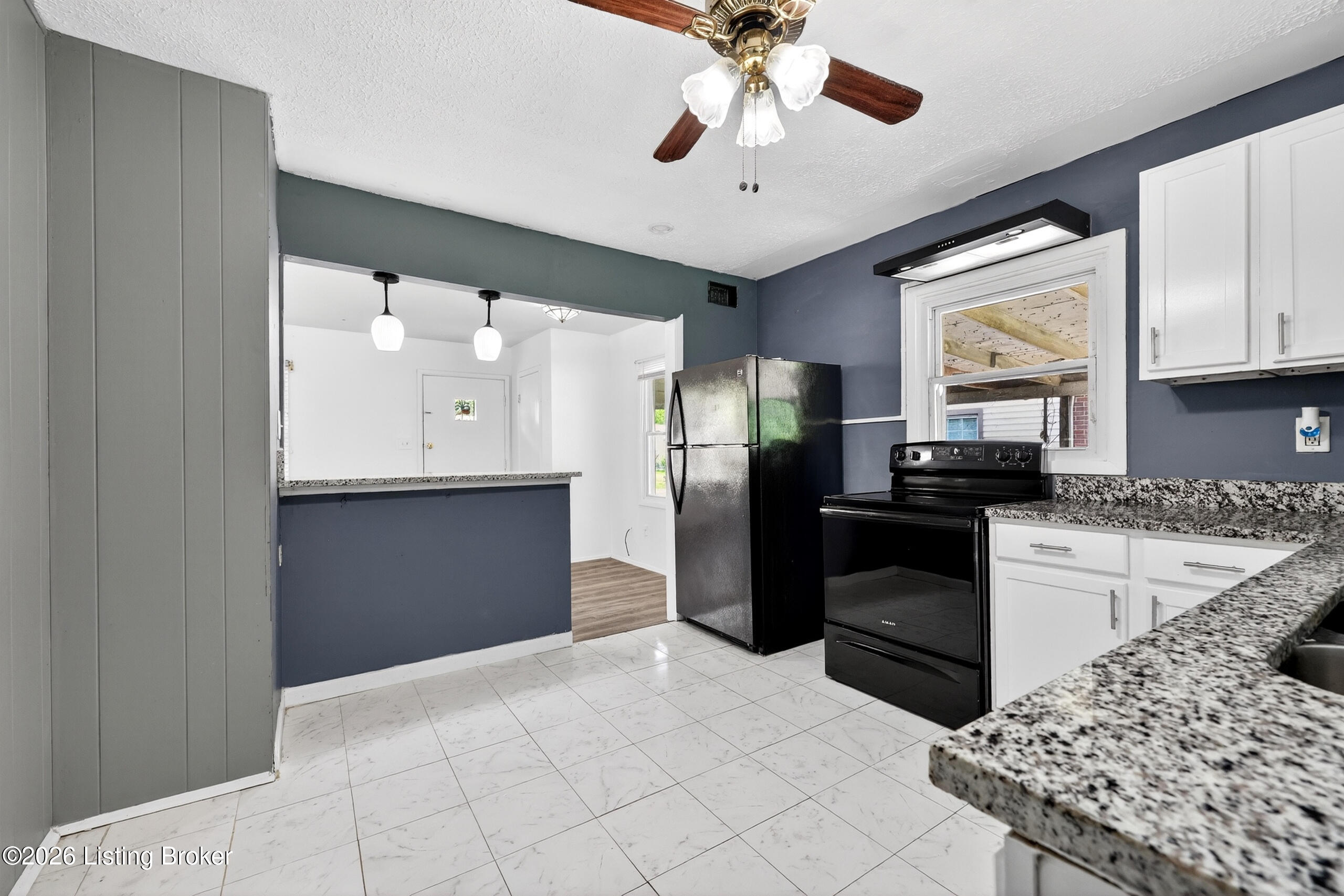 308 W Southside Ct