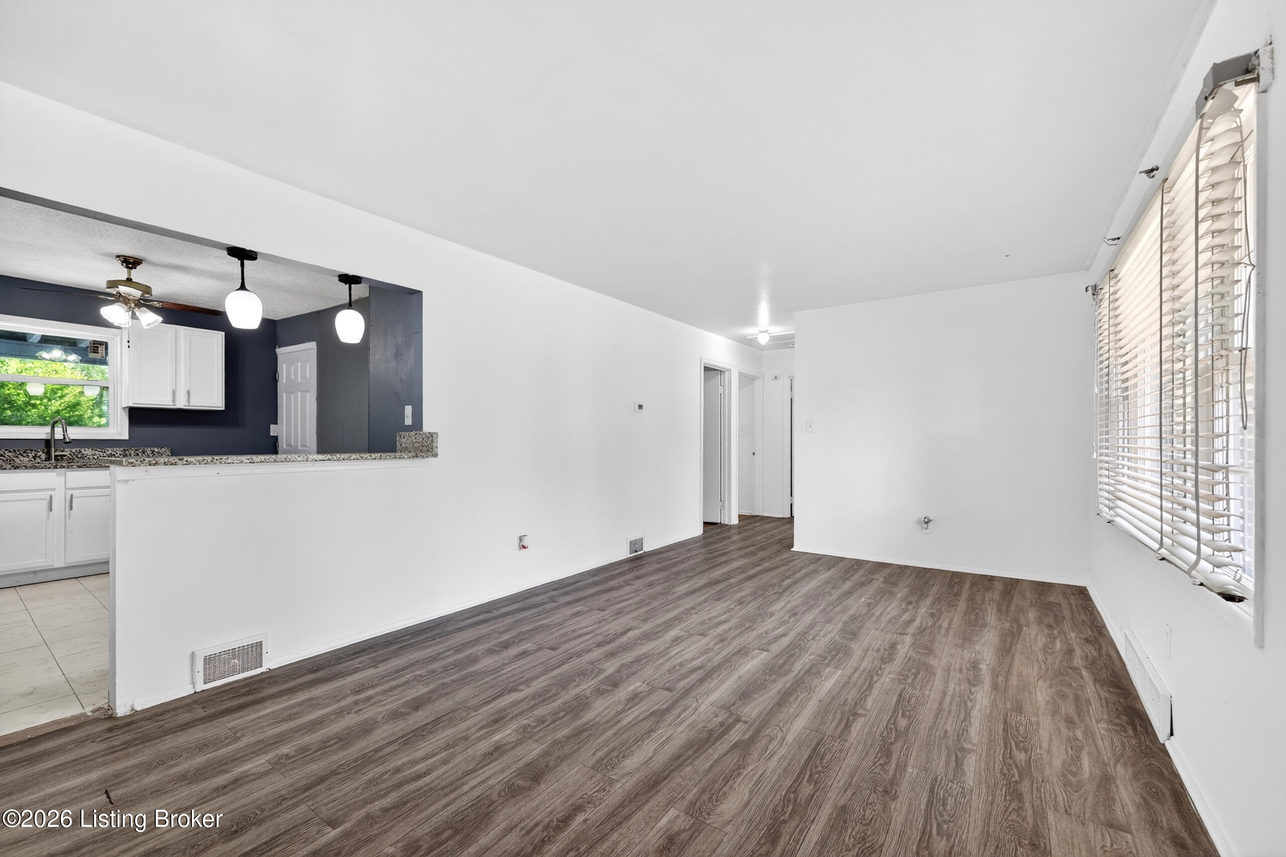 308 W Southside Ct