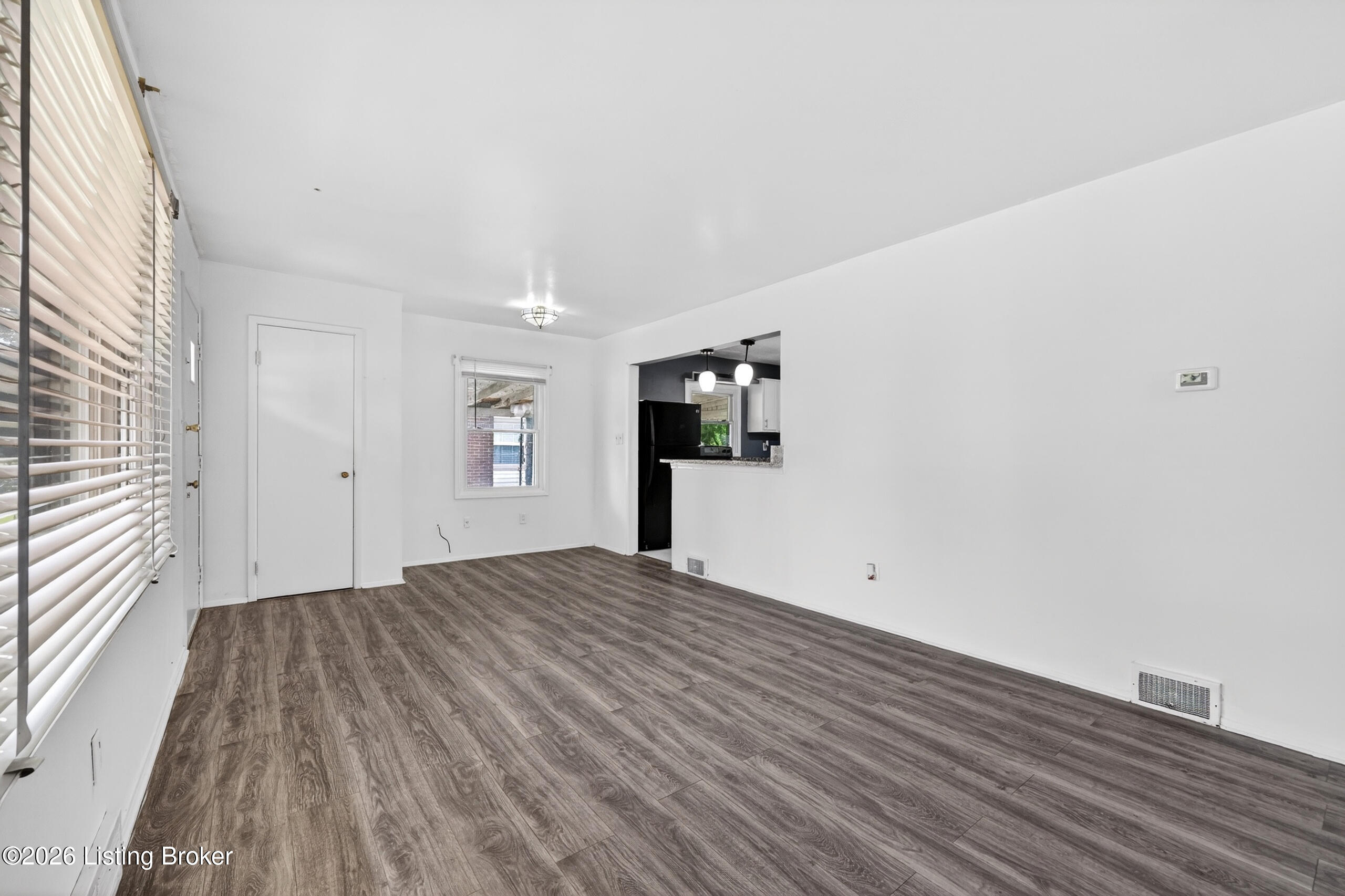 308 W Southside Ct