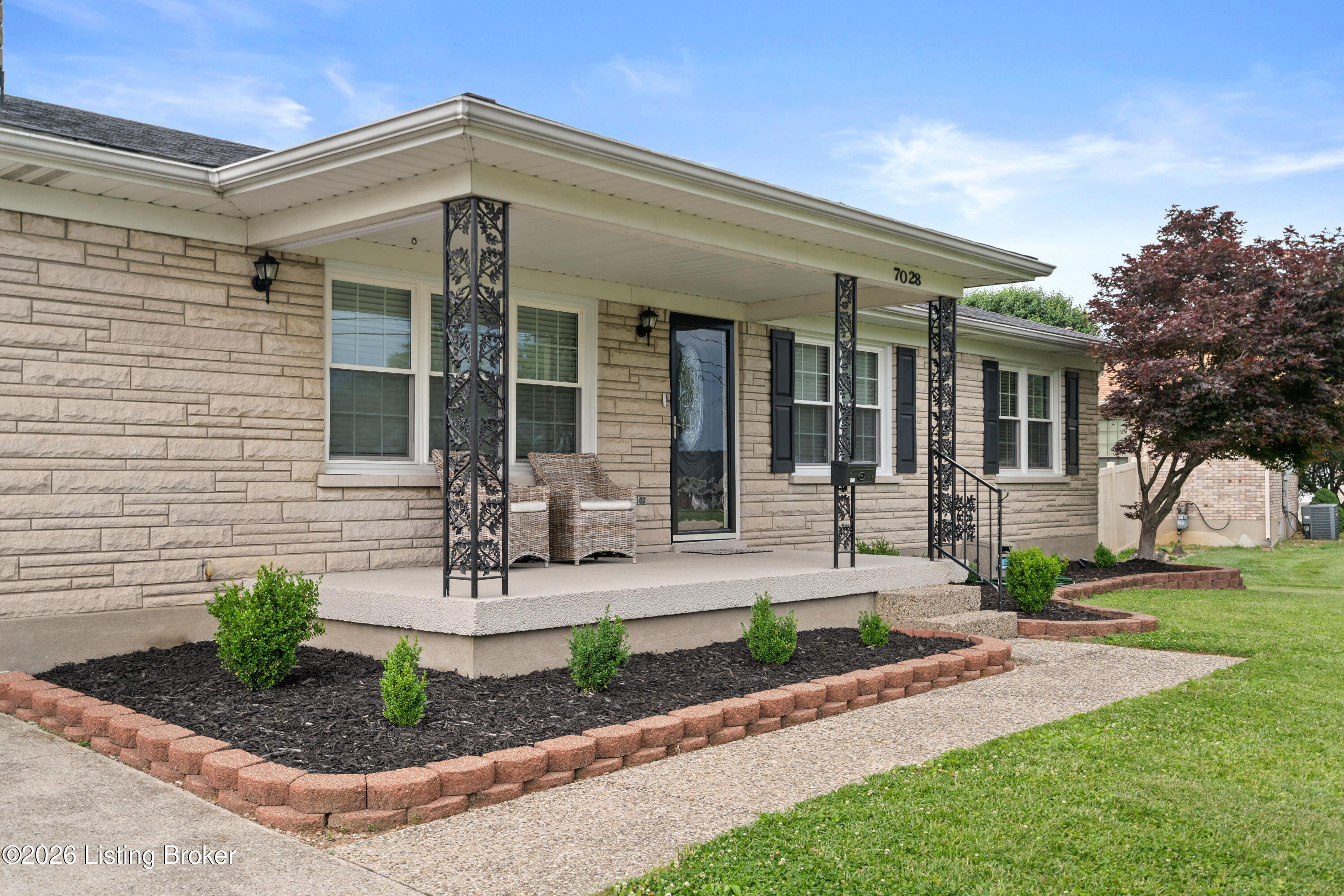 7028 Uranus Dr