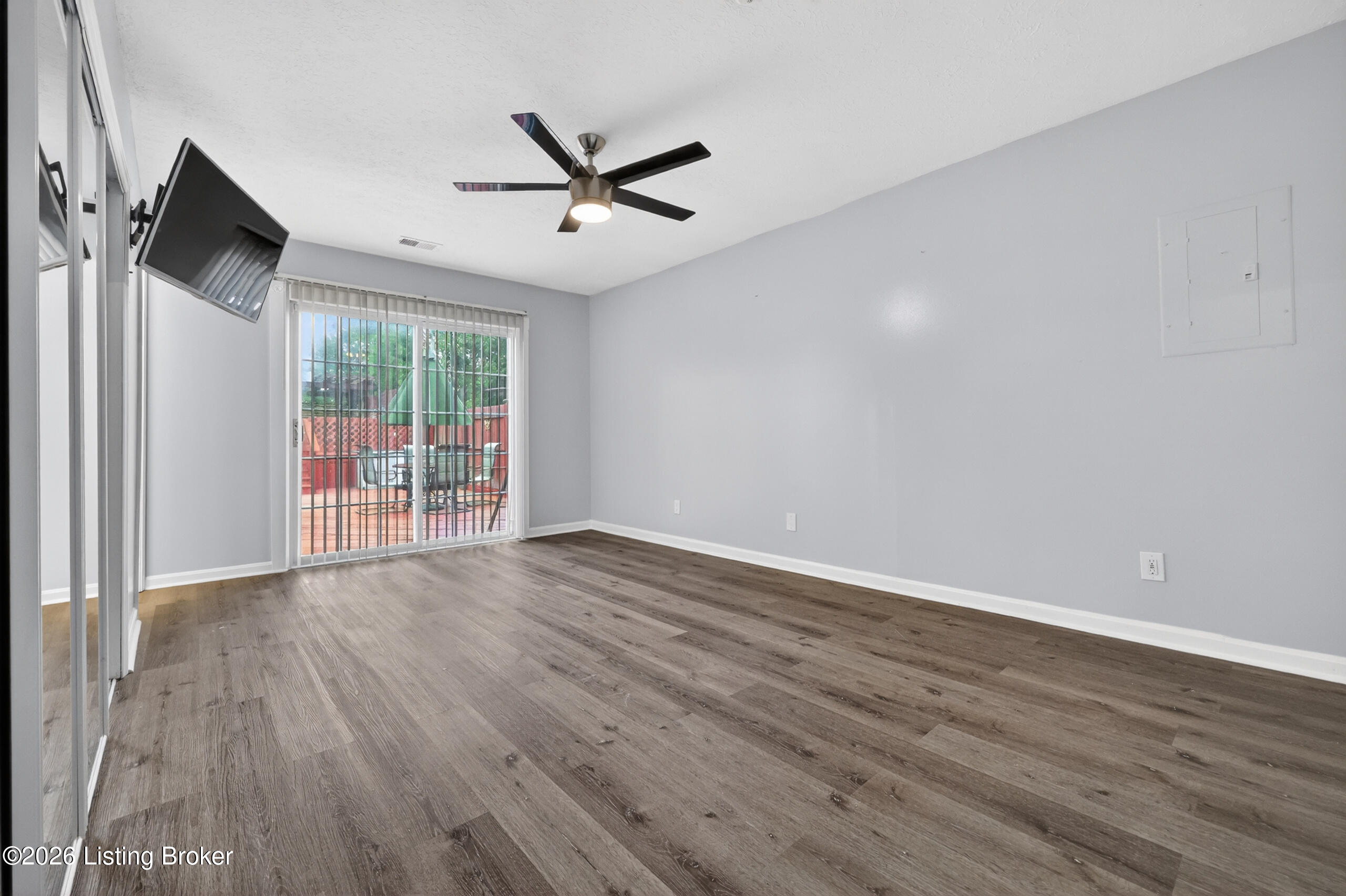 6197 Jeffrey Dr