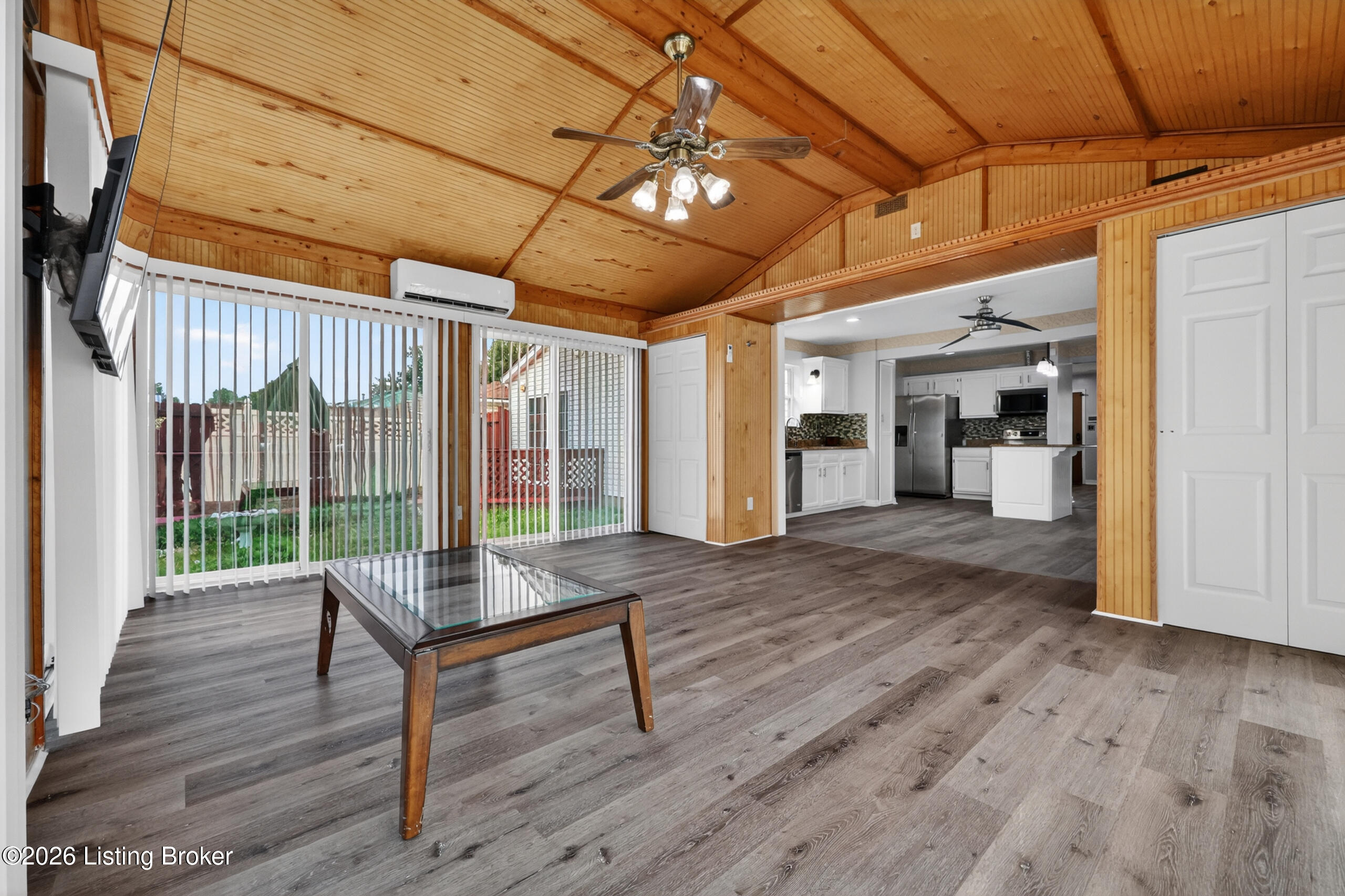 6197 Jeffrey Dr