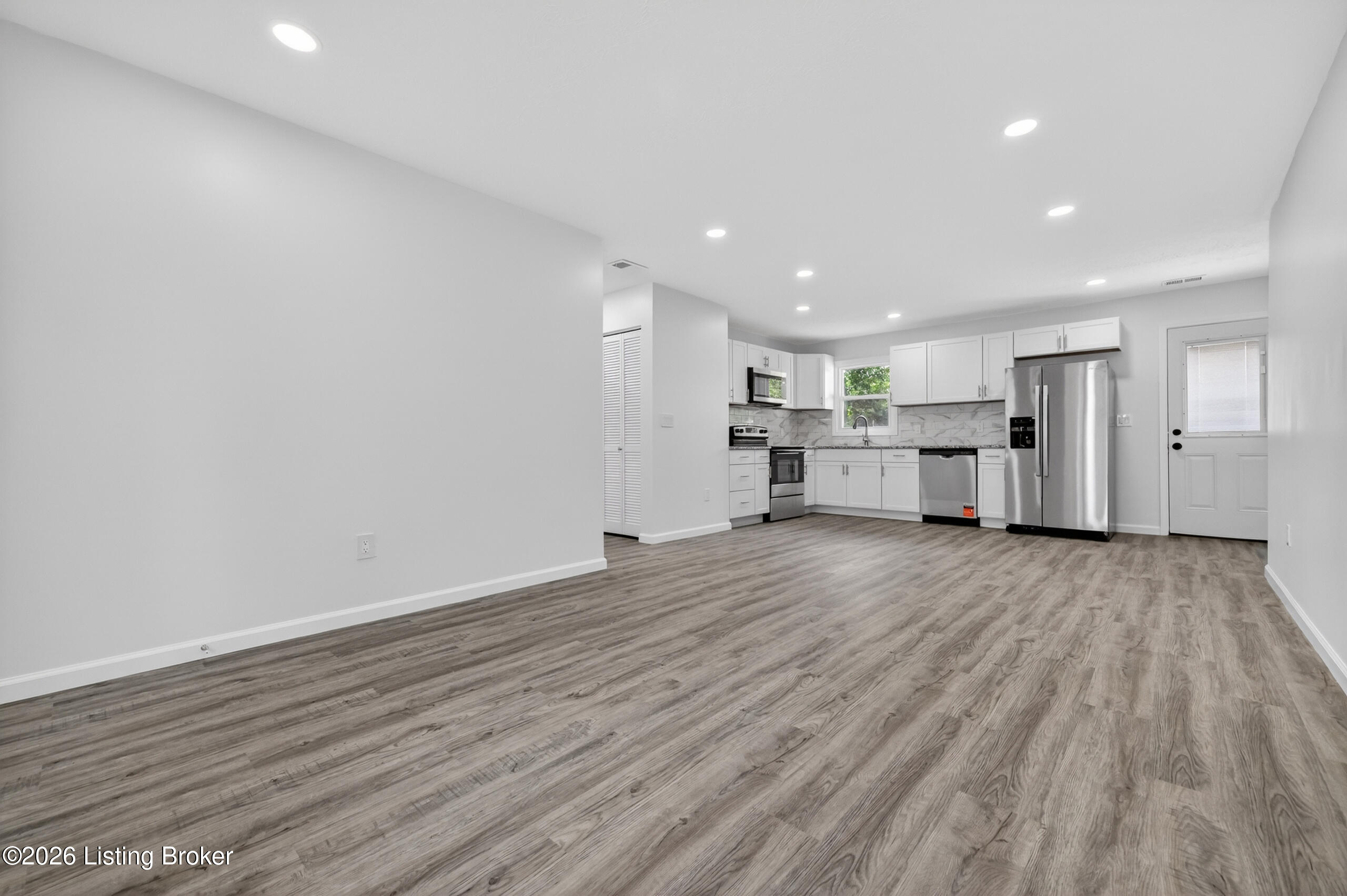 8907 Lantana Dr