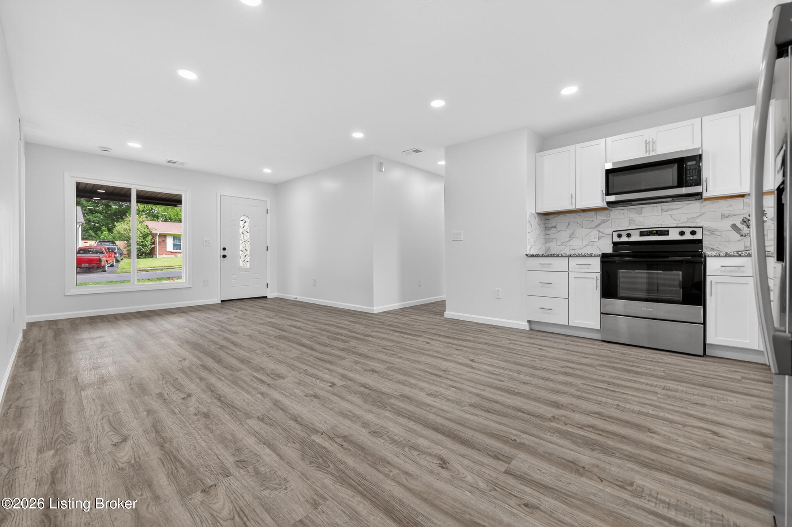 8907 Lantana Dr