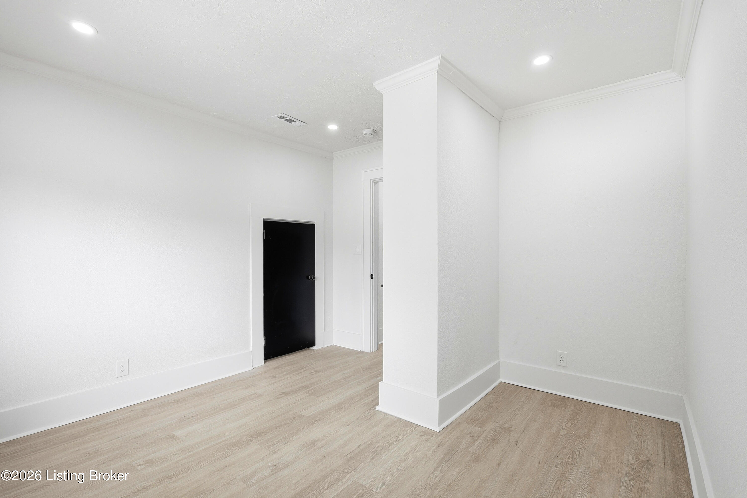 1421 Berry Blvd