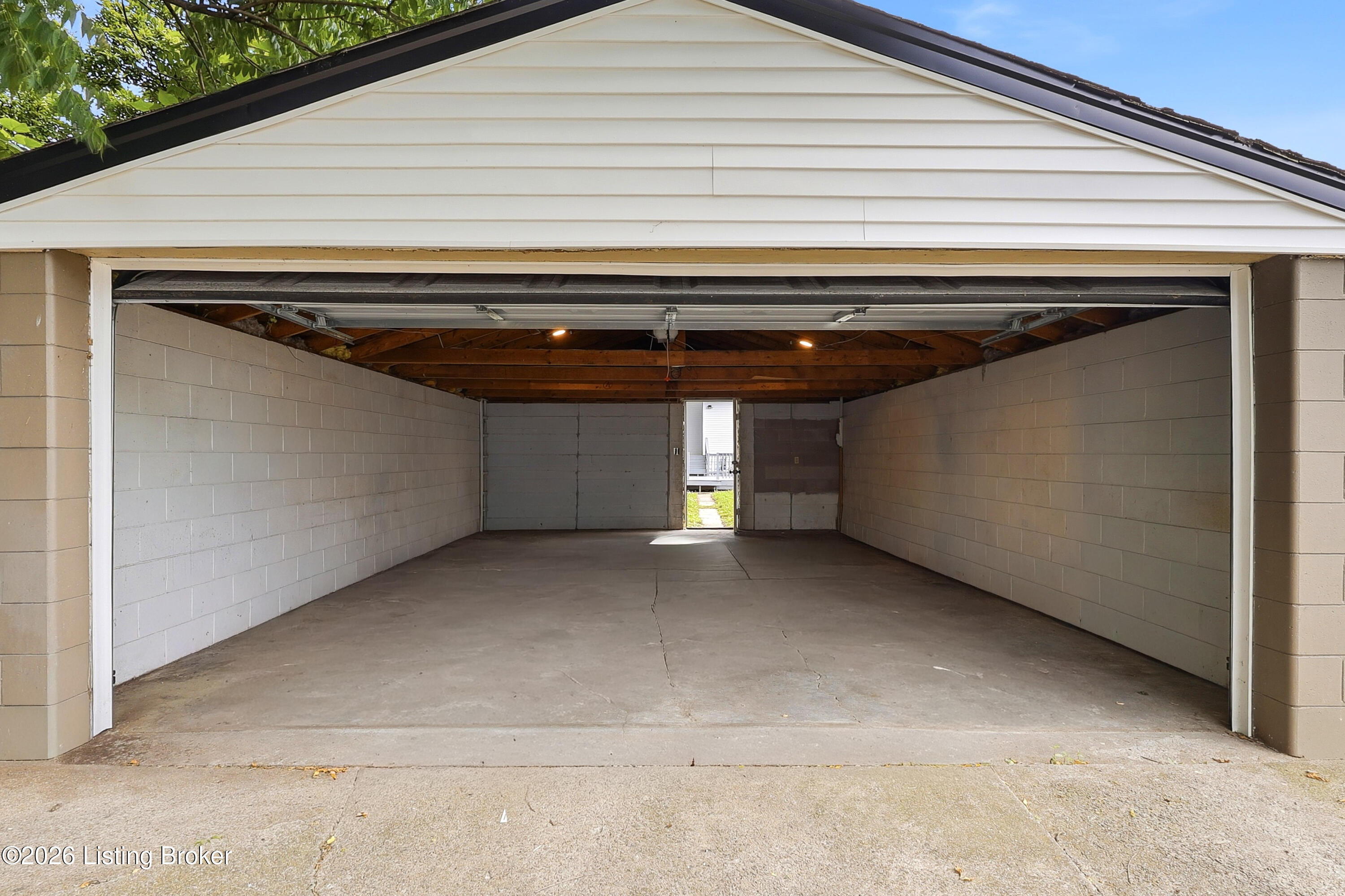 1421 Berry Blvd