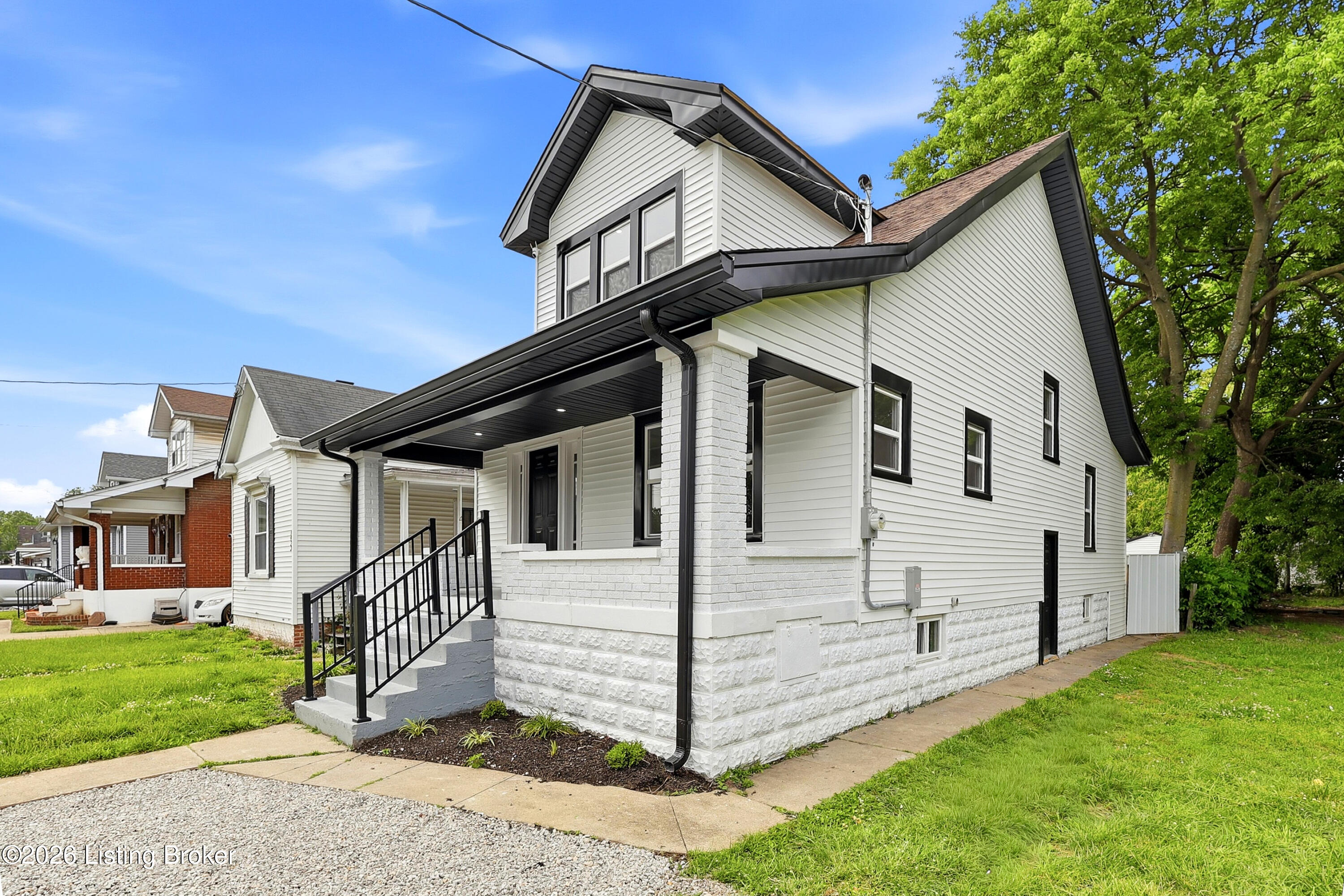 1421 Berry Blvd