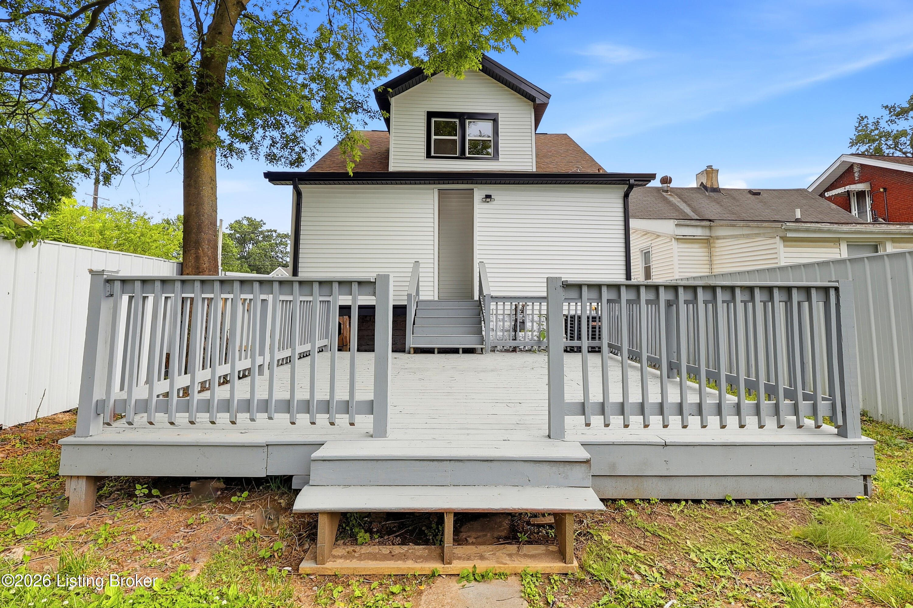 1421 Berry Blvd