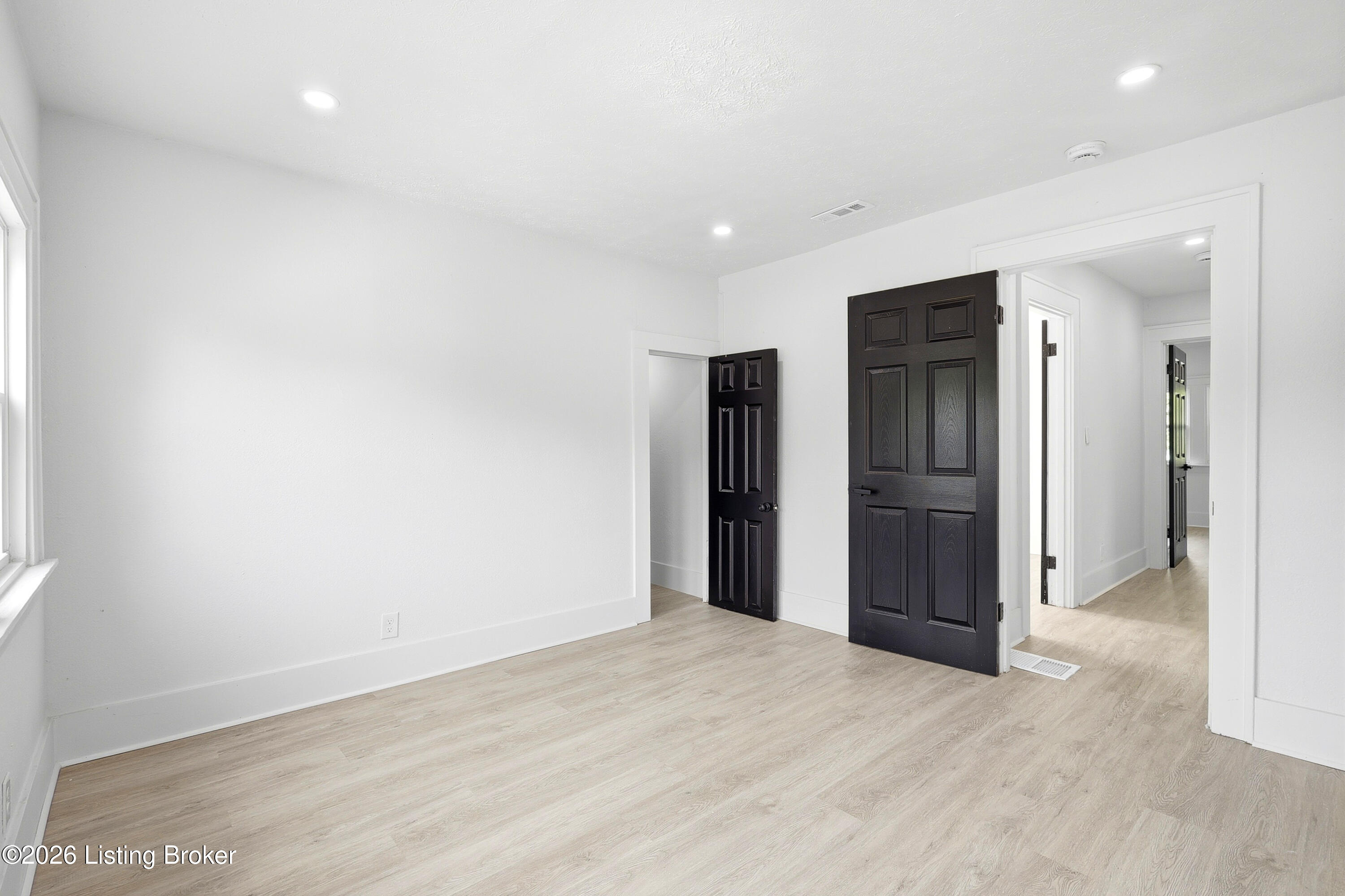 1421 Berry Blvd