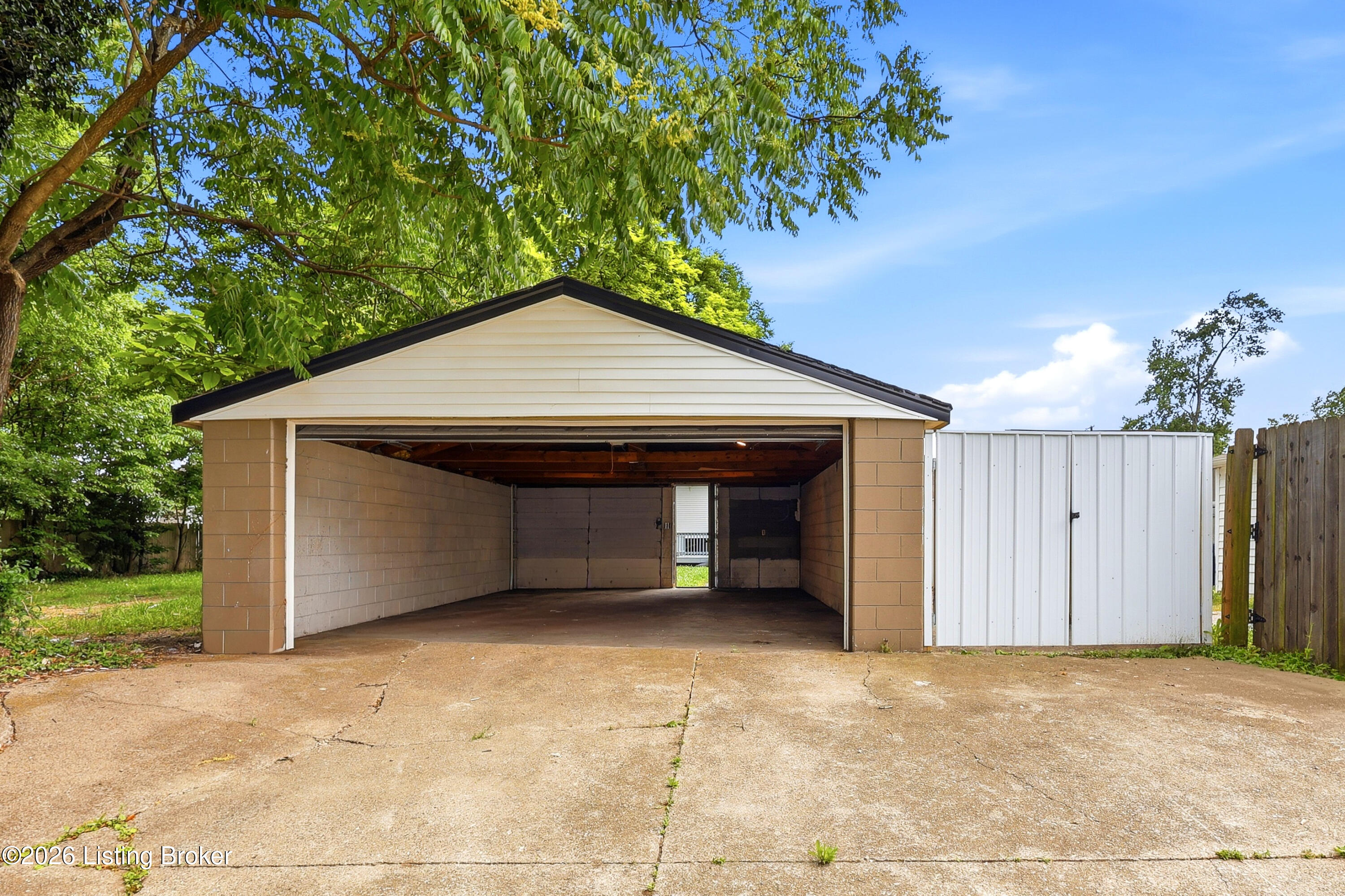 1421 Berry Blvd