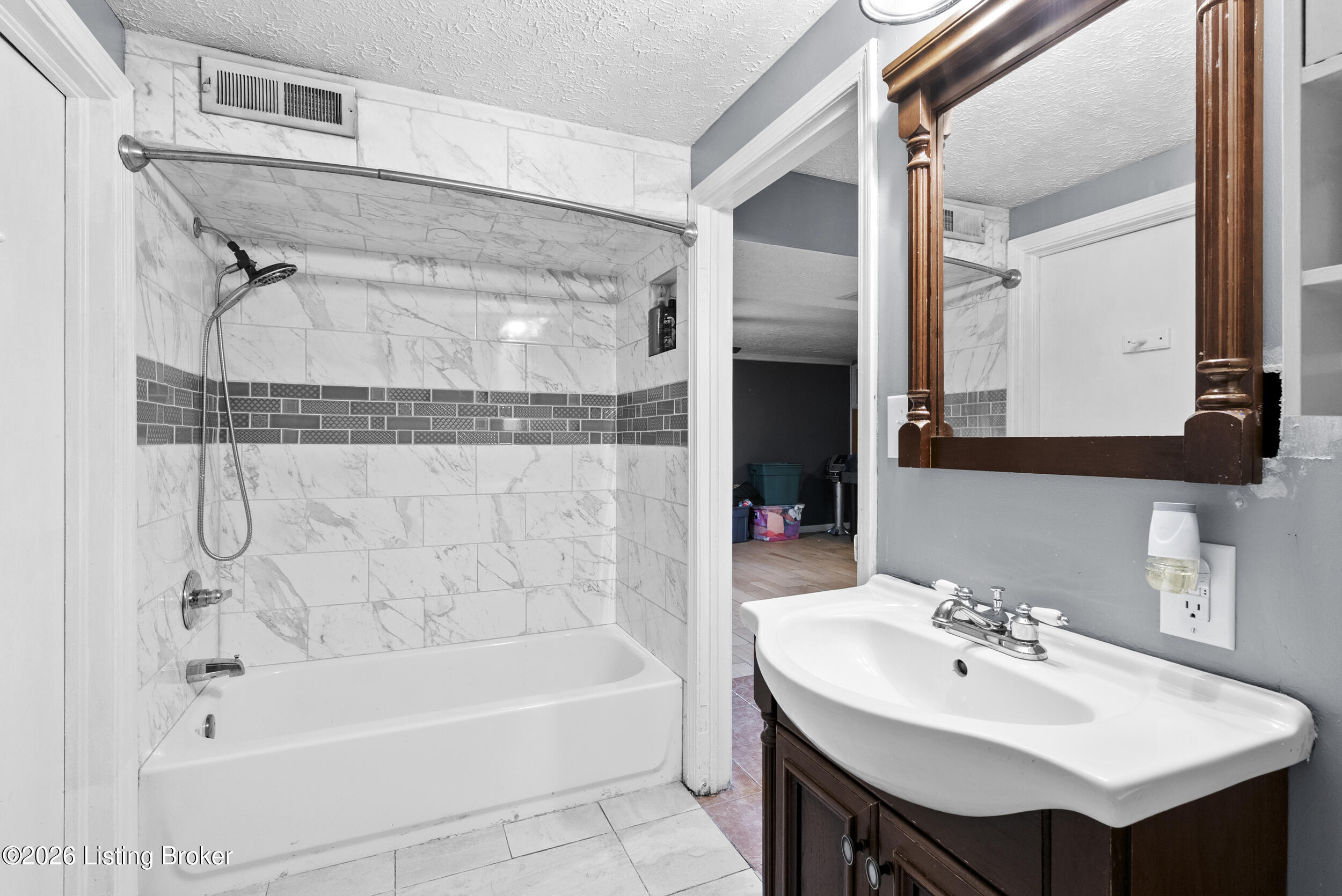 6304 Nigel Dr