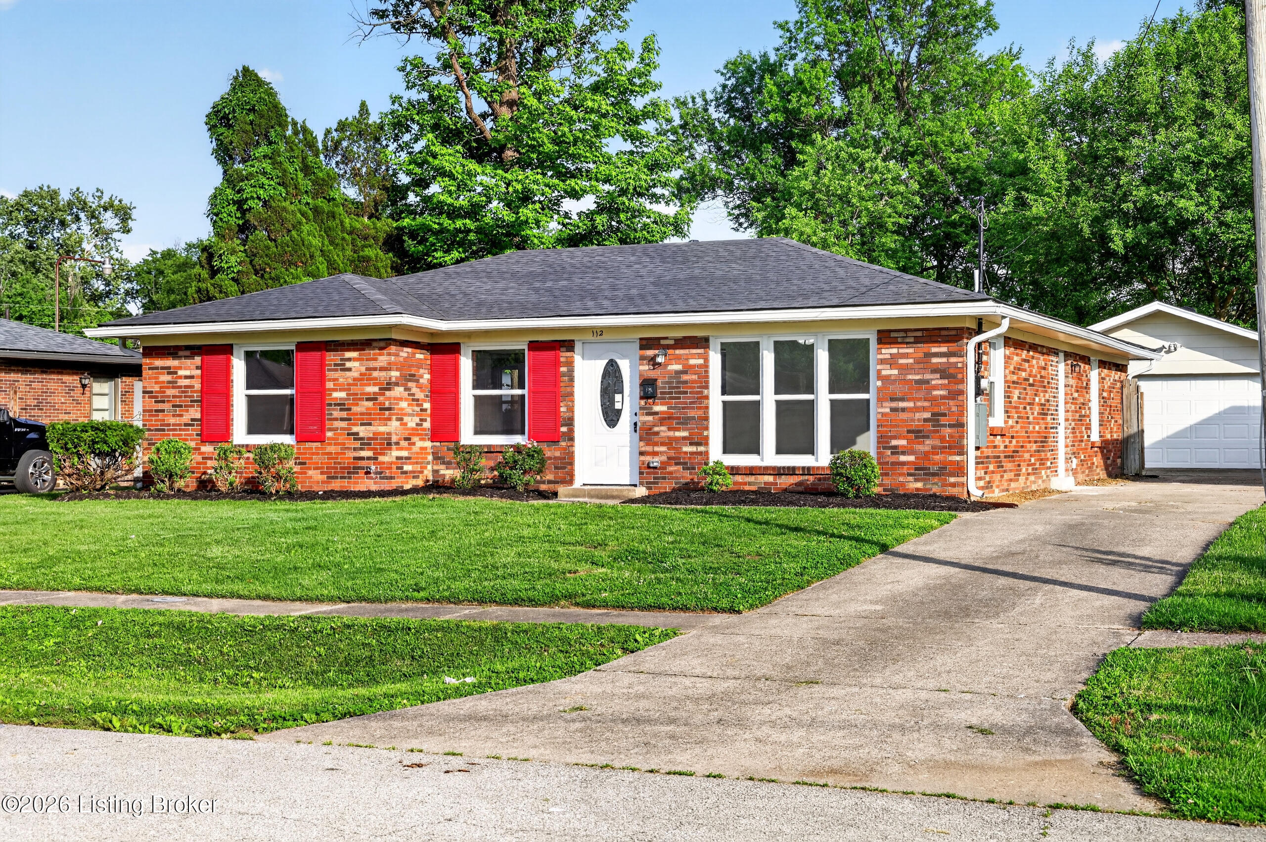 112 Daryl Ct
