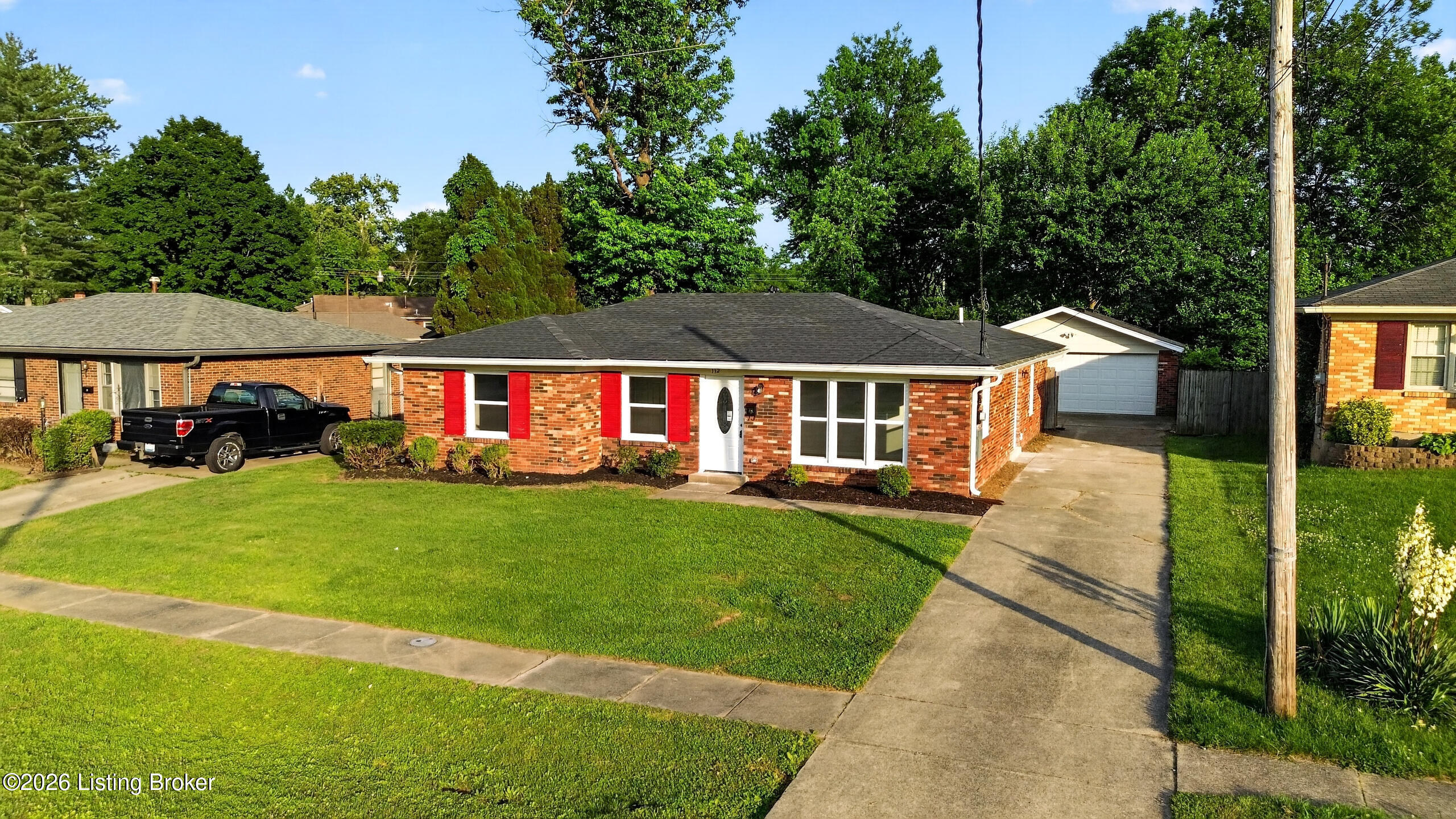 112 Daryl Ct