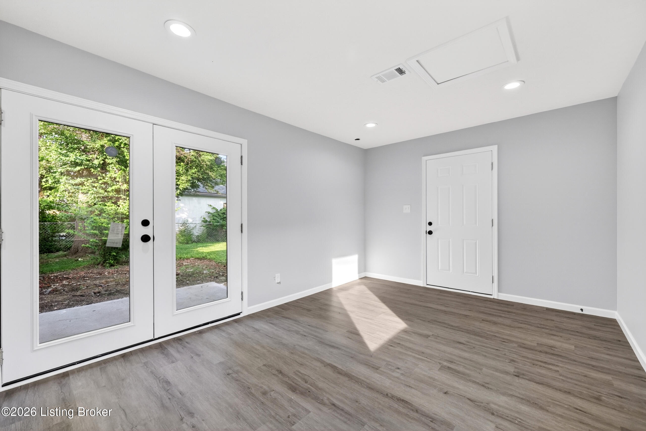 112 Daryl Ct