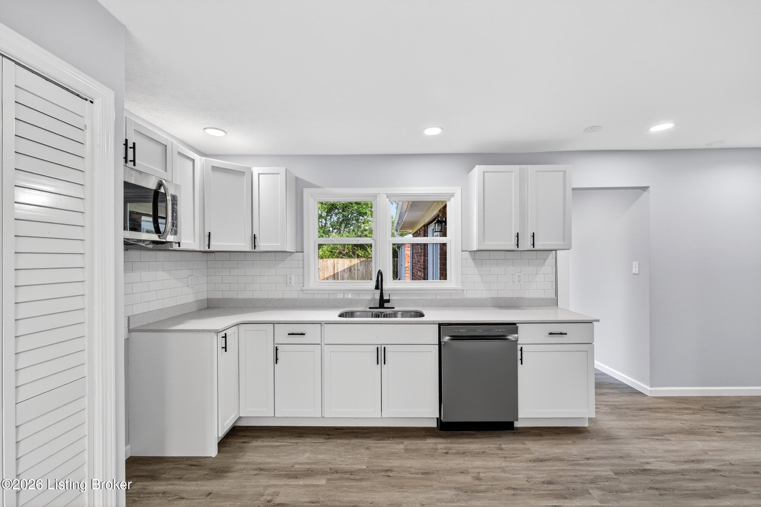112 Daryl Ct