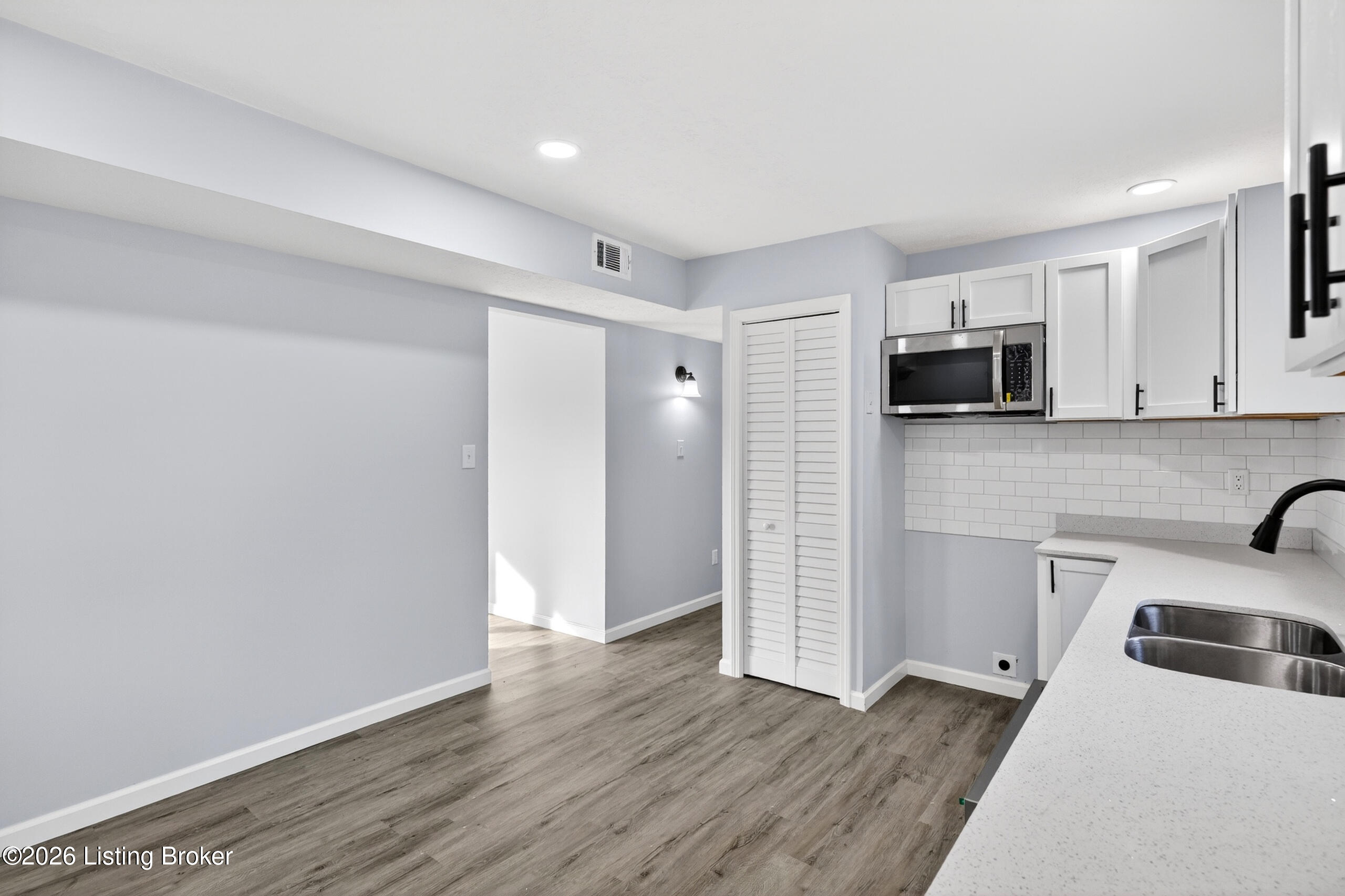 112 Daryl Ct