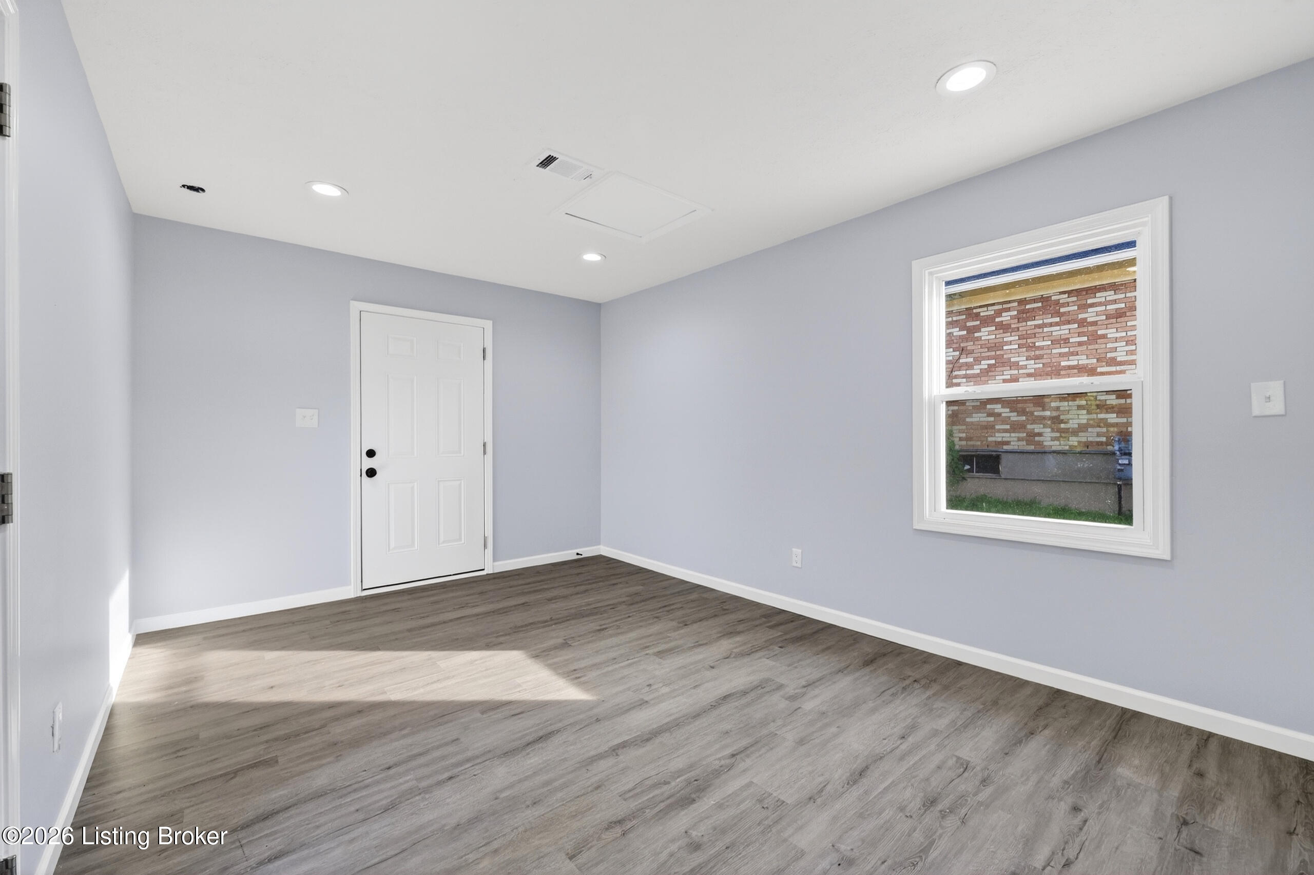 112 Daryl Ct