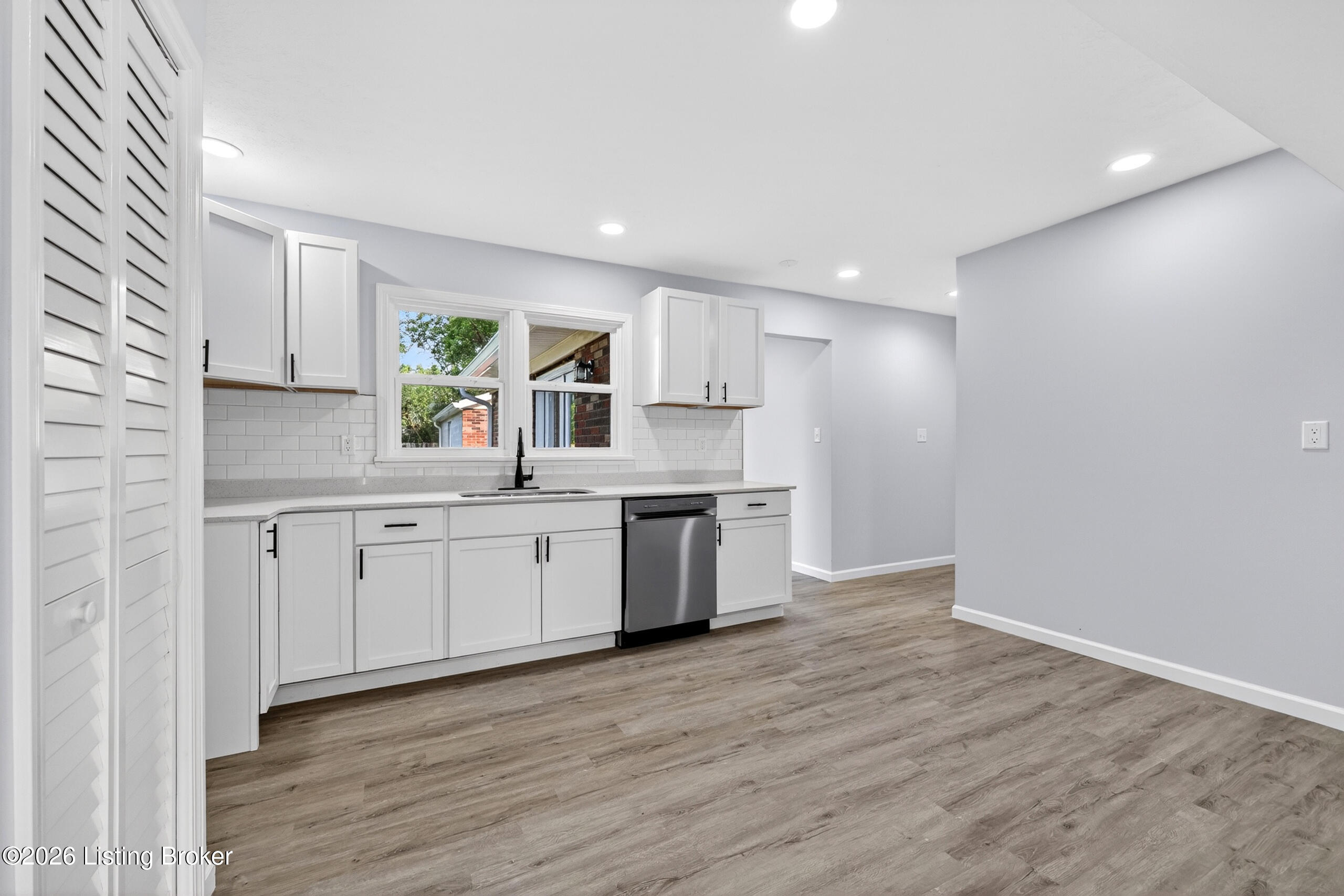 112 Daryl Ct