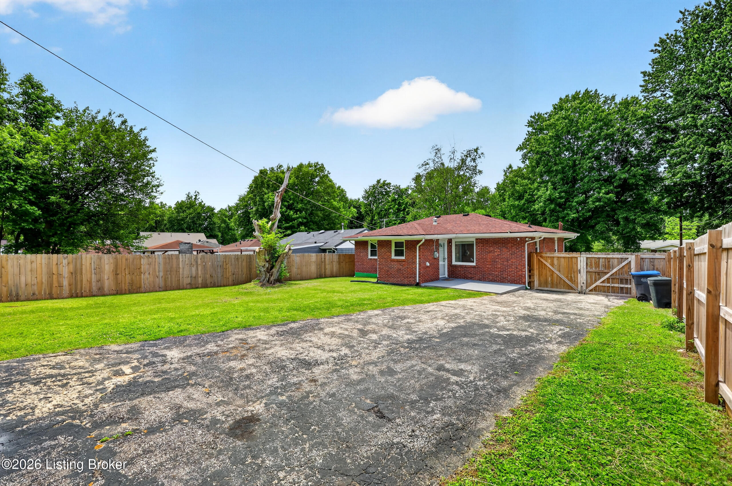 6903 Triangle Dr