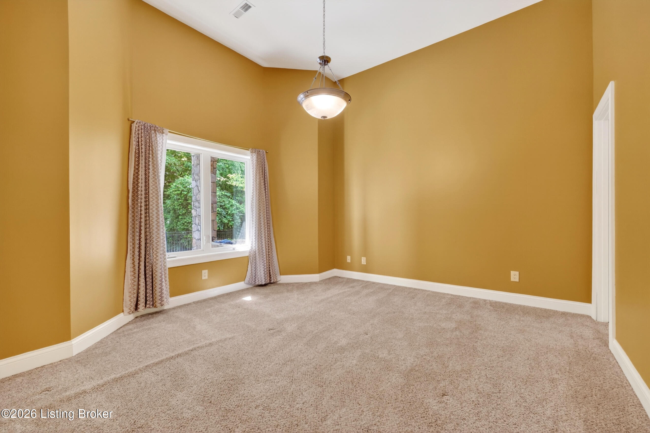 17036 Ashburton Dr