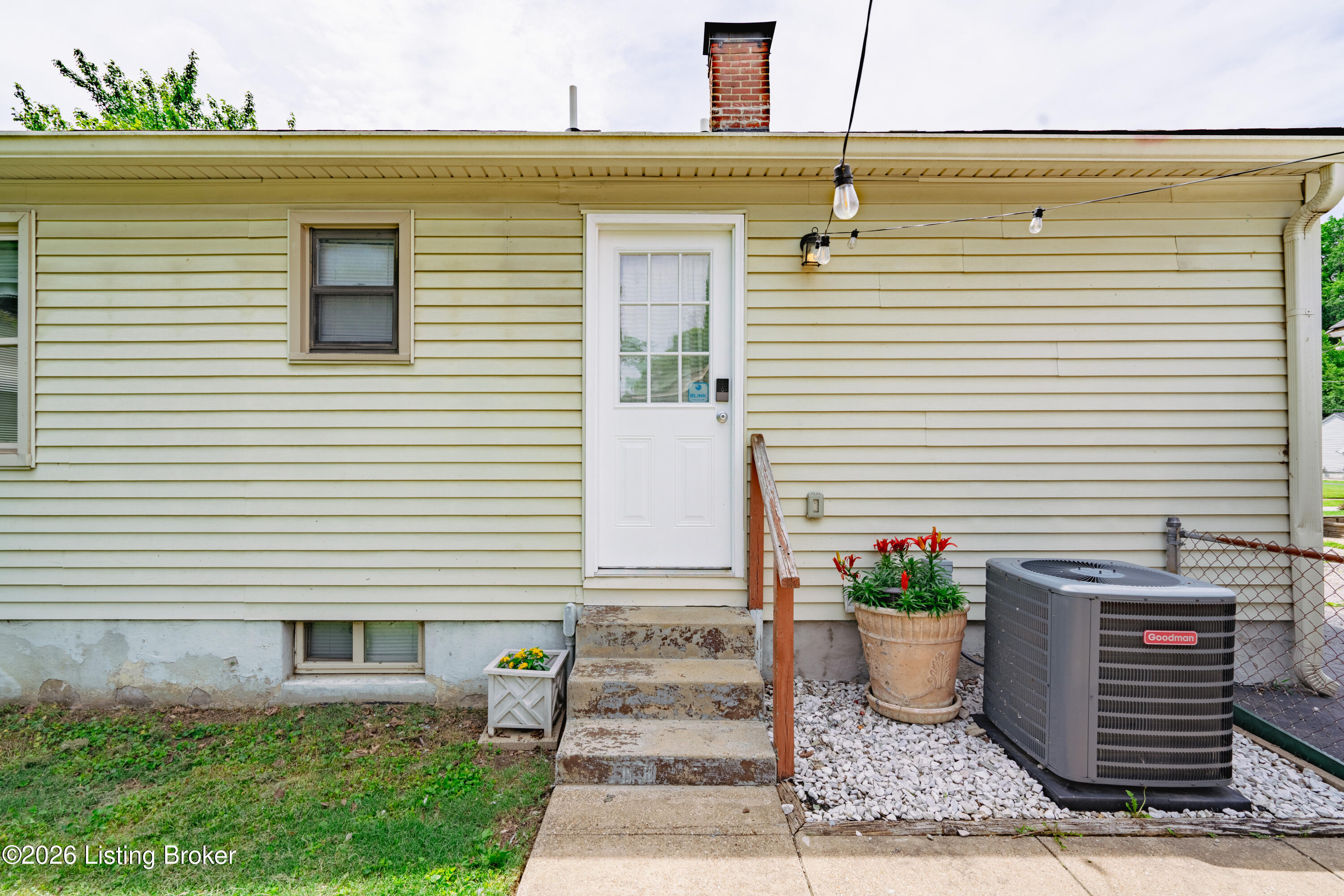 4729 Cliff Ave