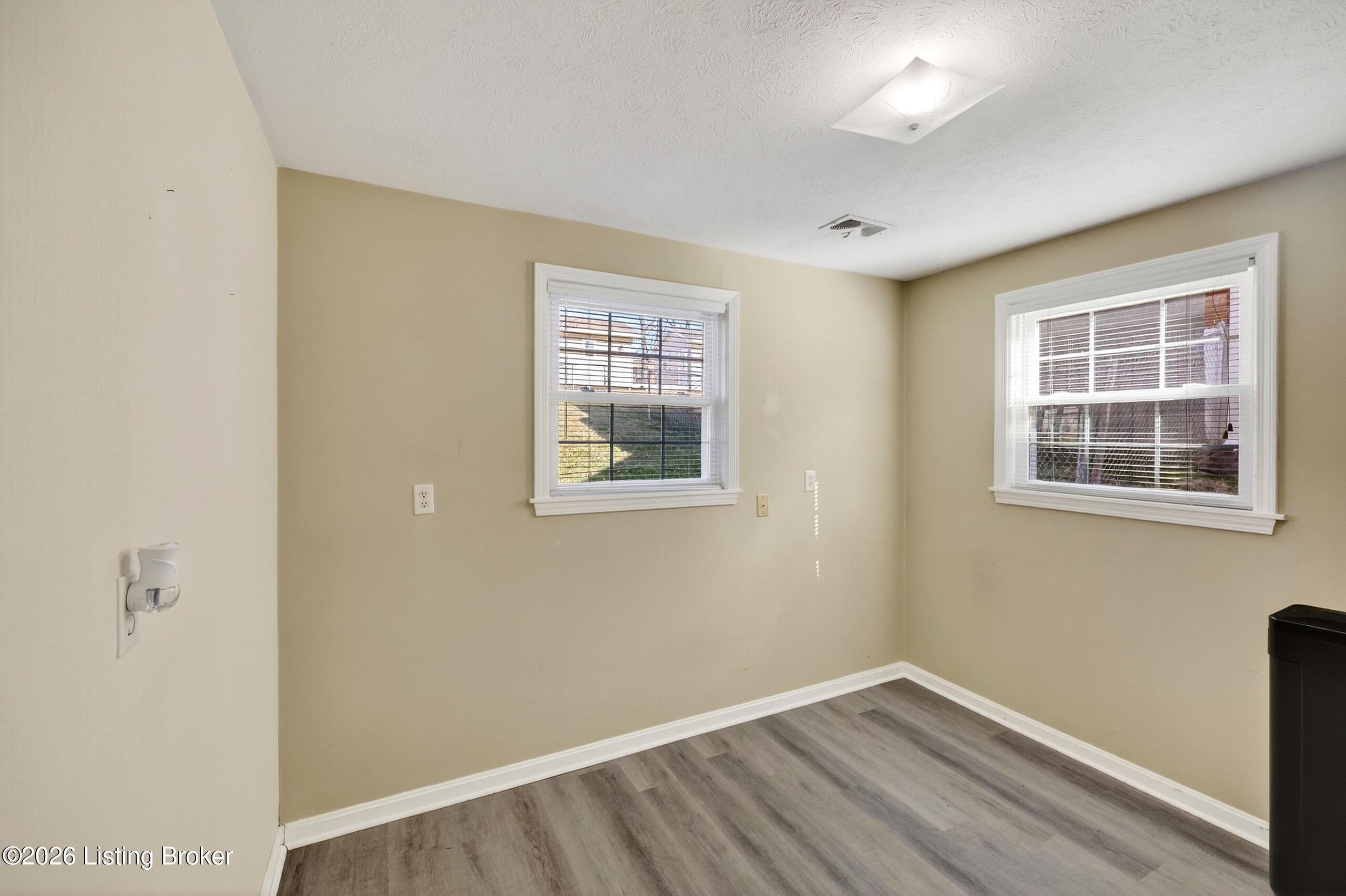 6913 Norlynn Dr