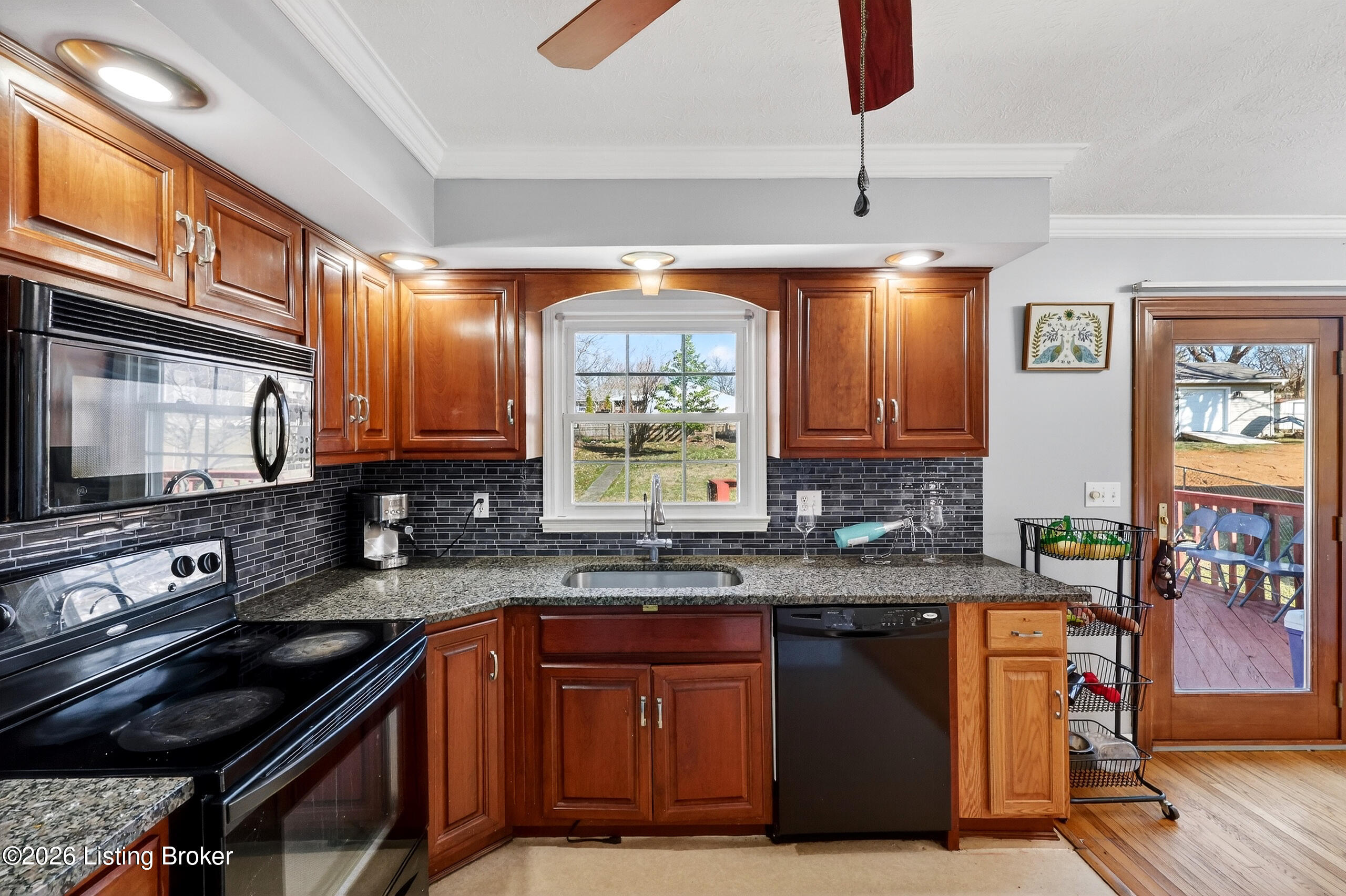 6913 Norlynn Dr