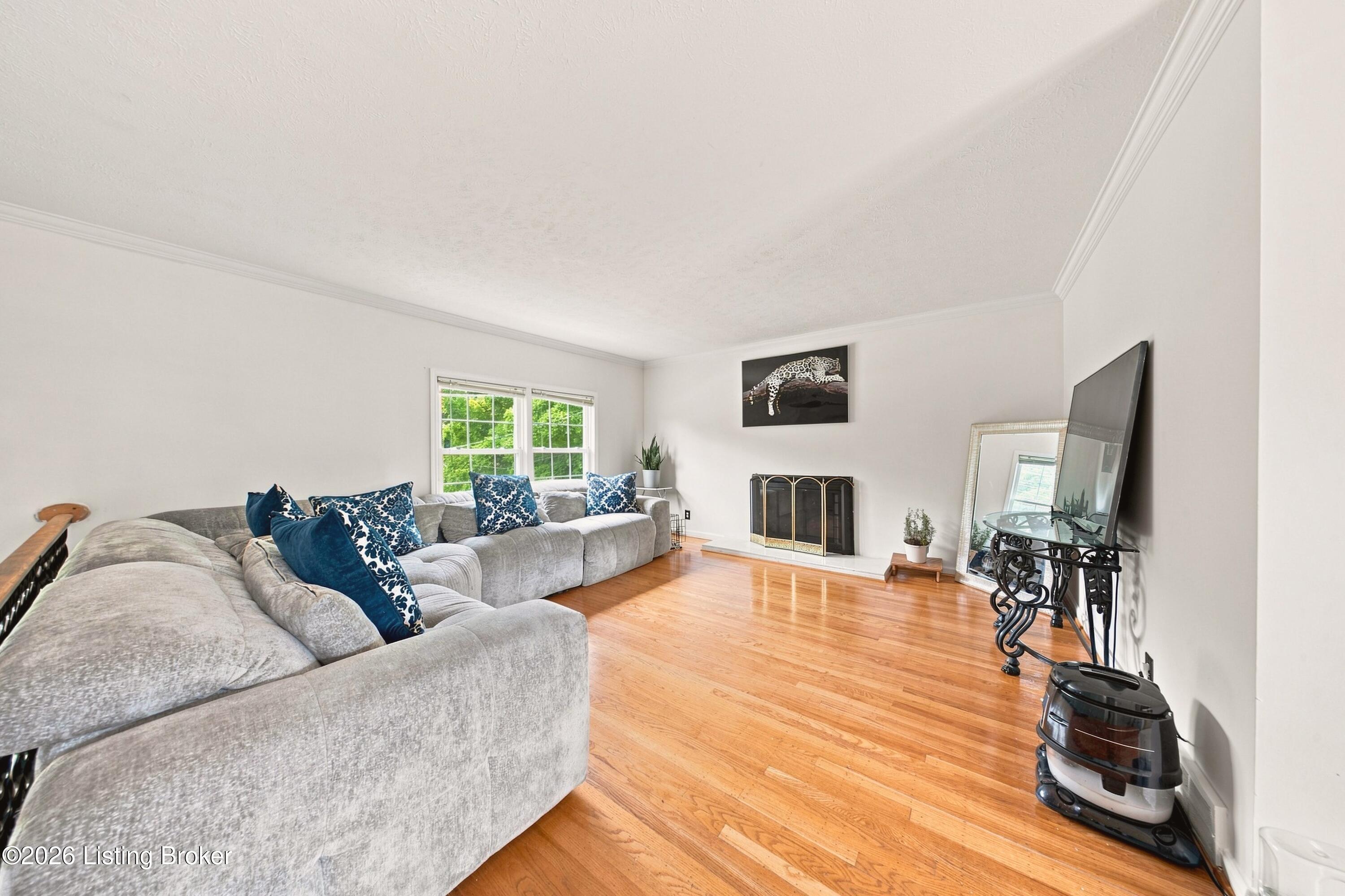 6913 Norlynn Dr