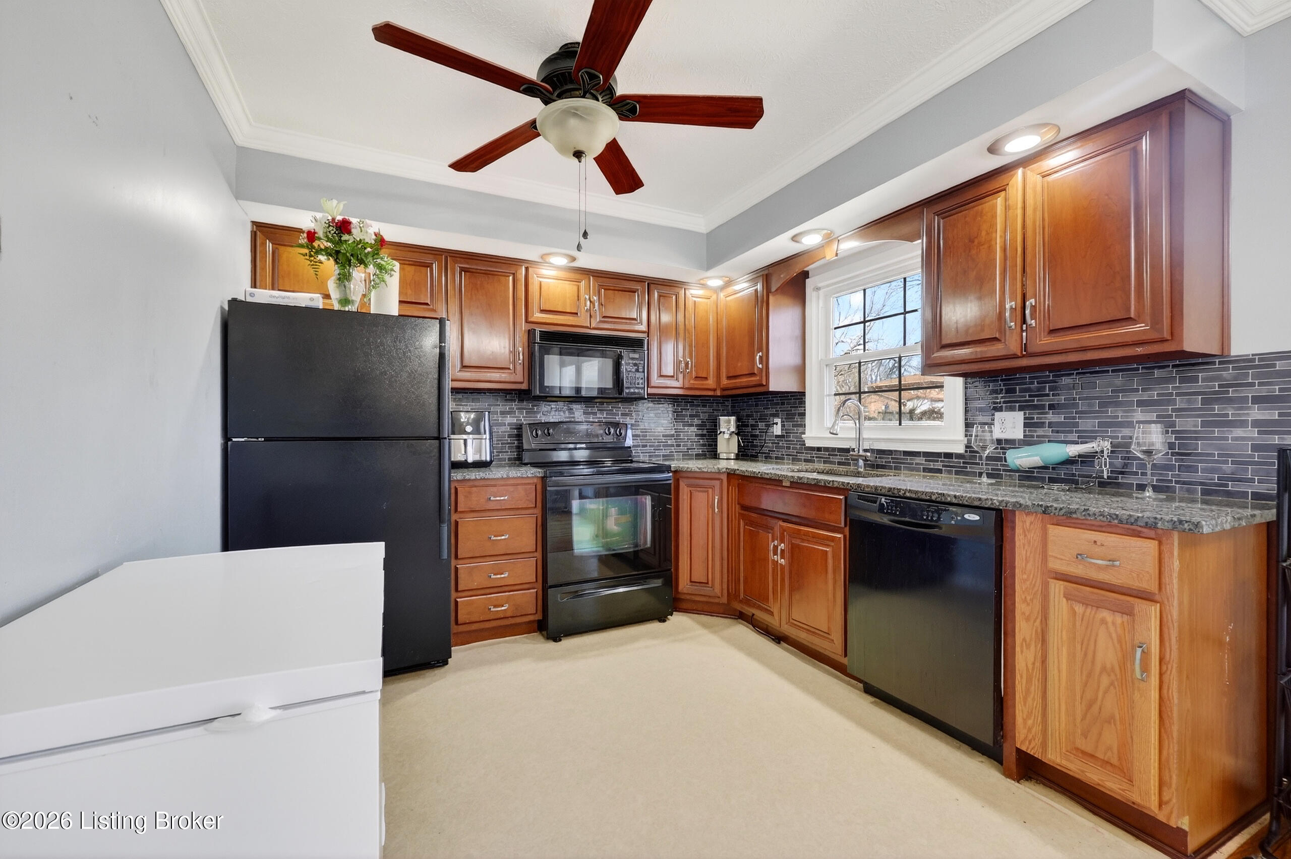 6913 Norlynn Dr