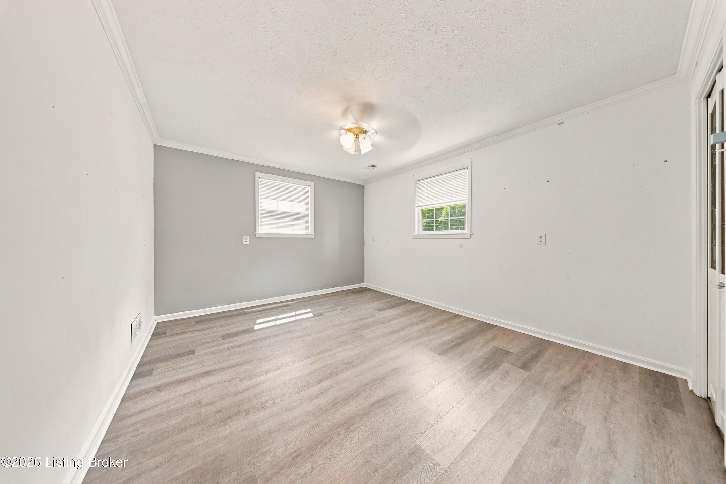 6913 Norlynn Dr