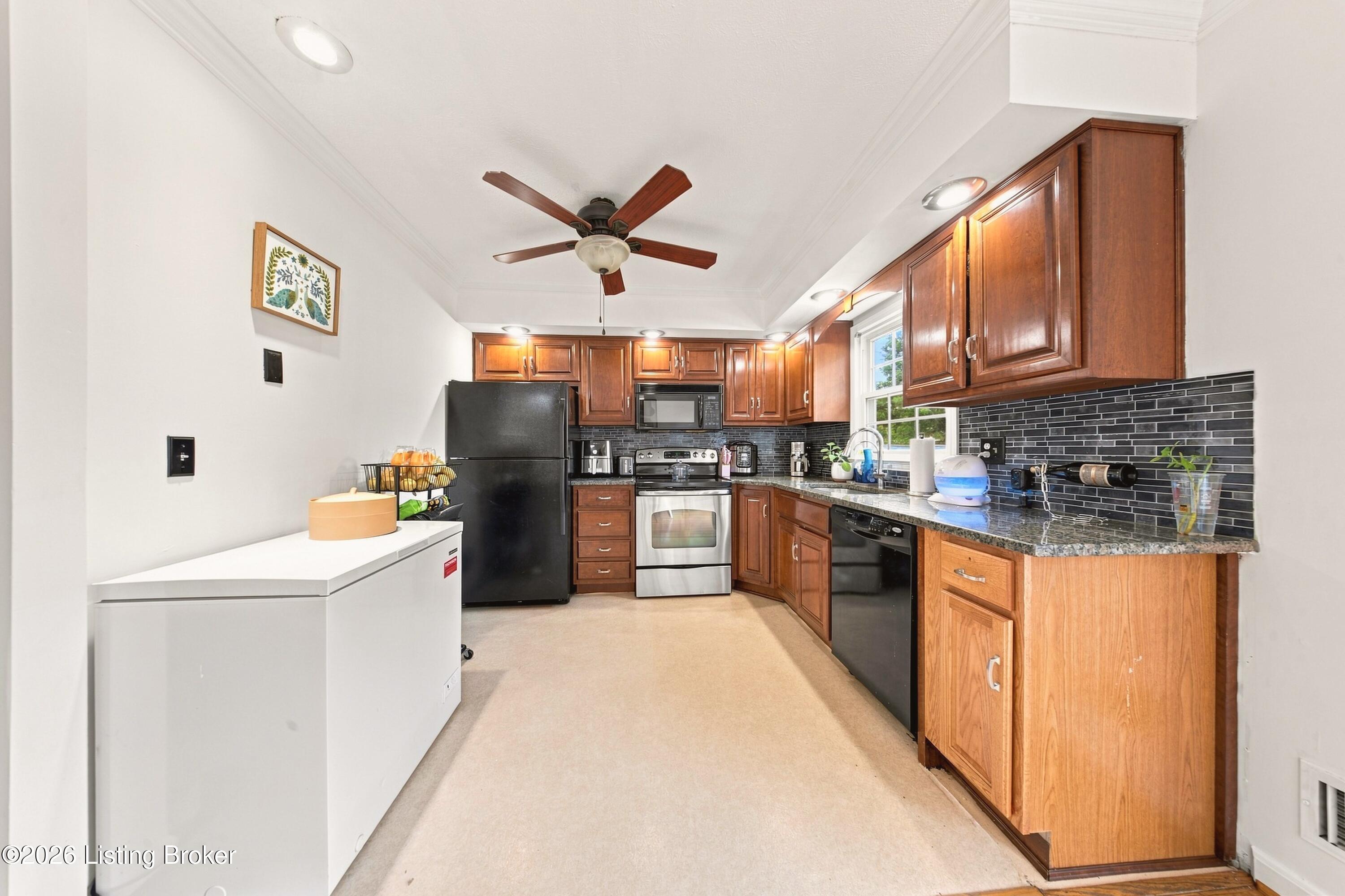 6913 Norlynn Dr