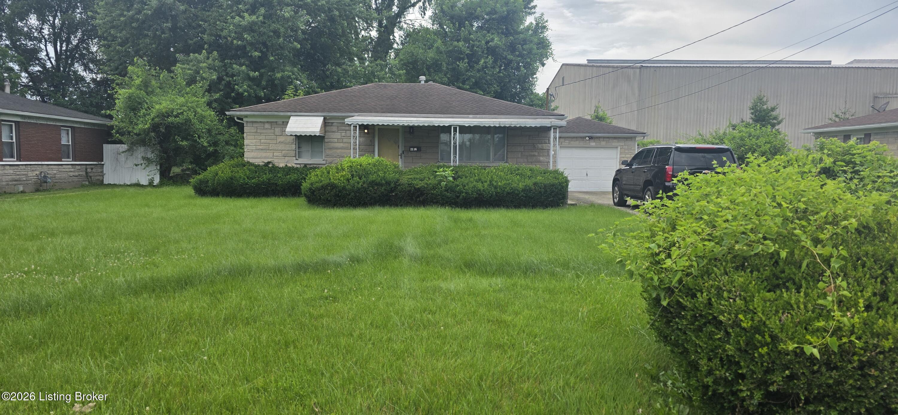 2216 Plantation Dr