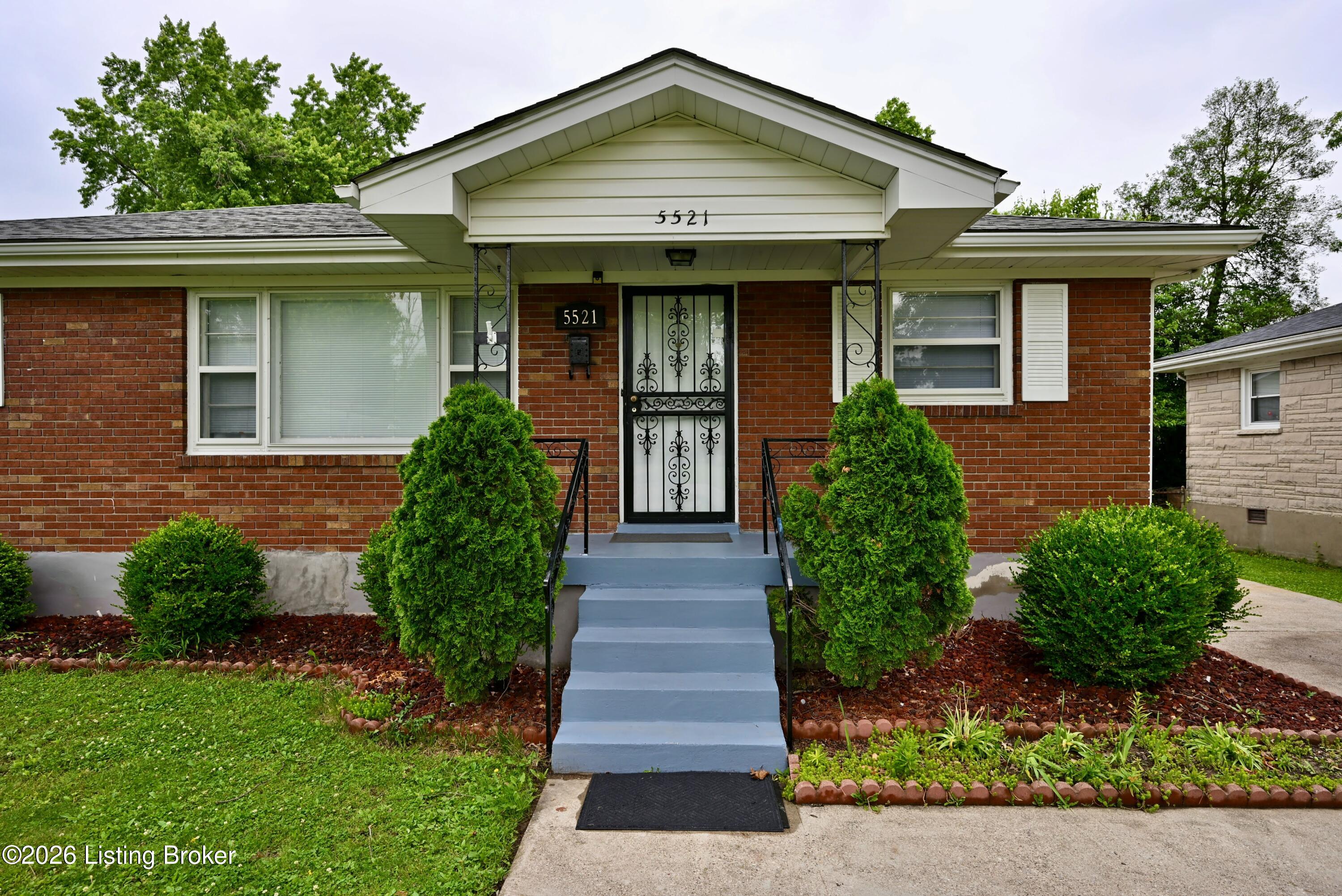 5521 Shorewood Dr