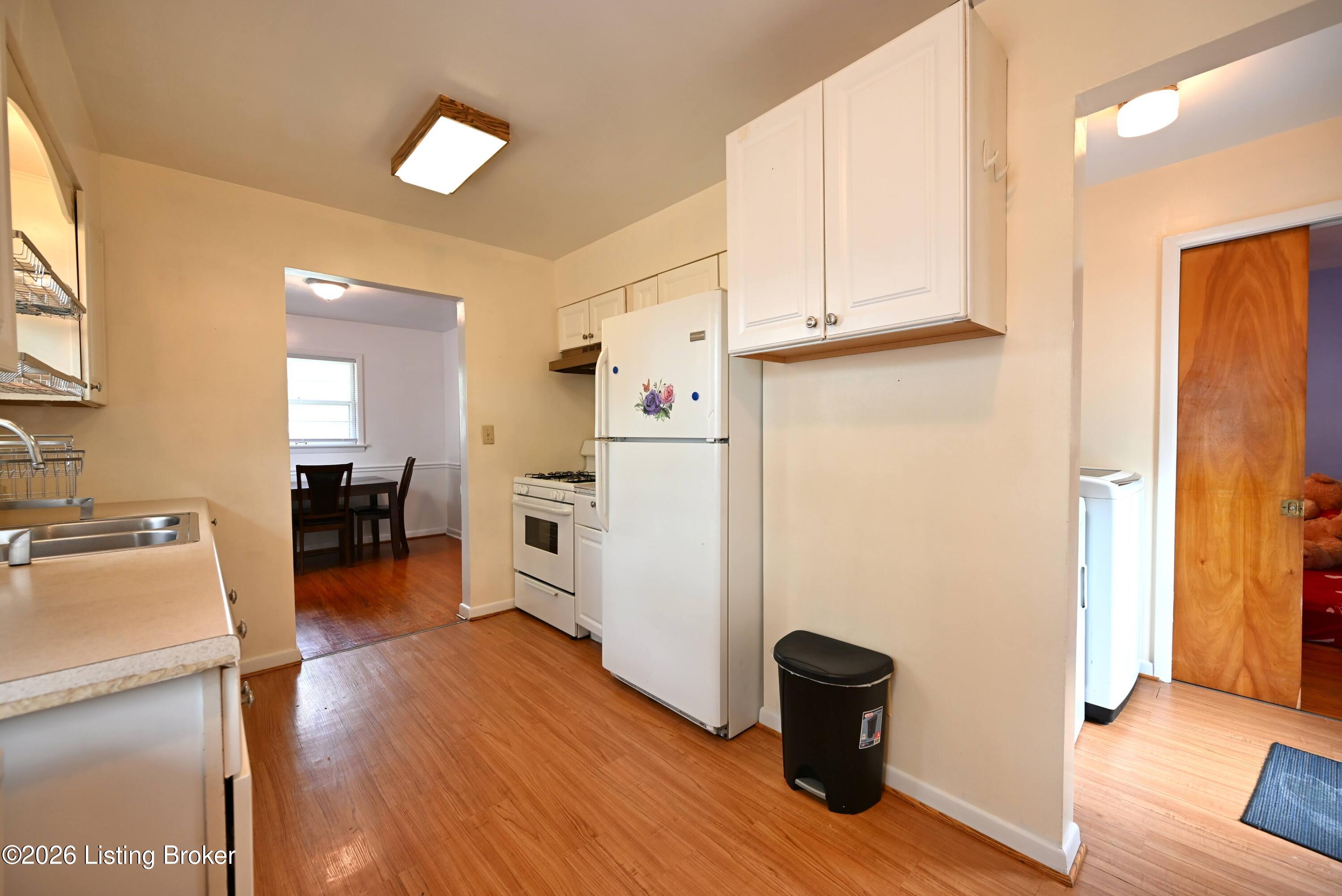 5521 Shorewood Dr