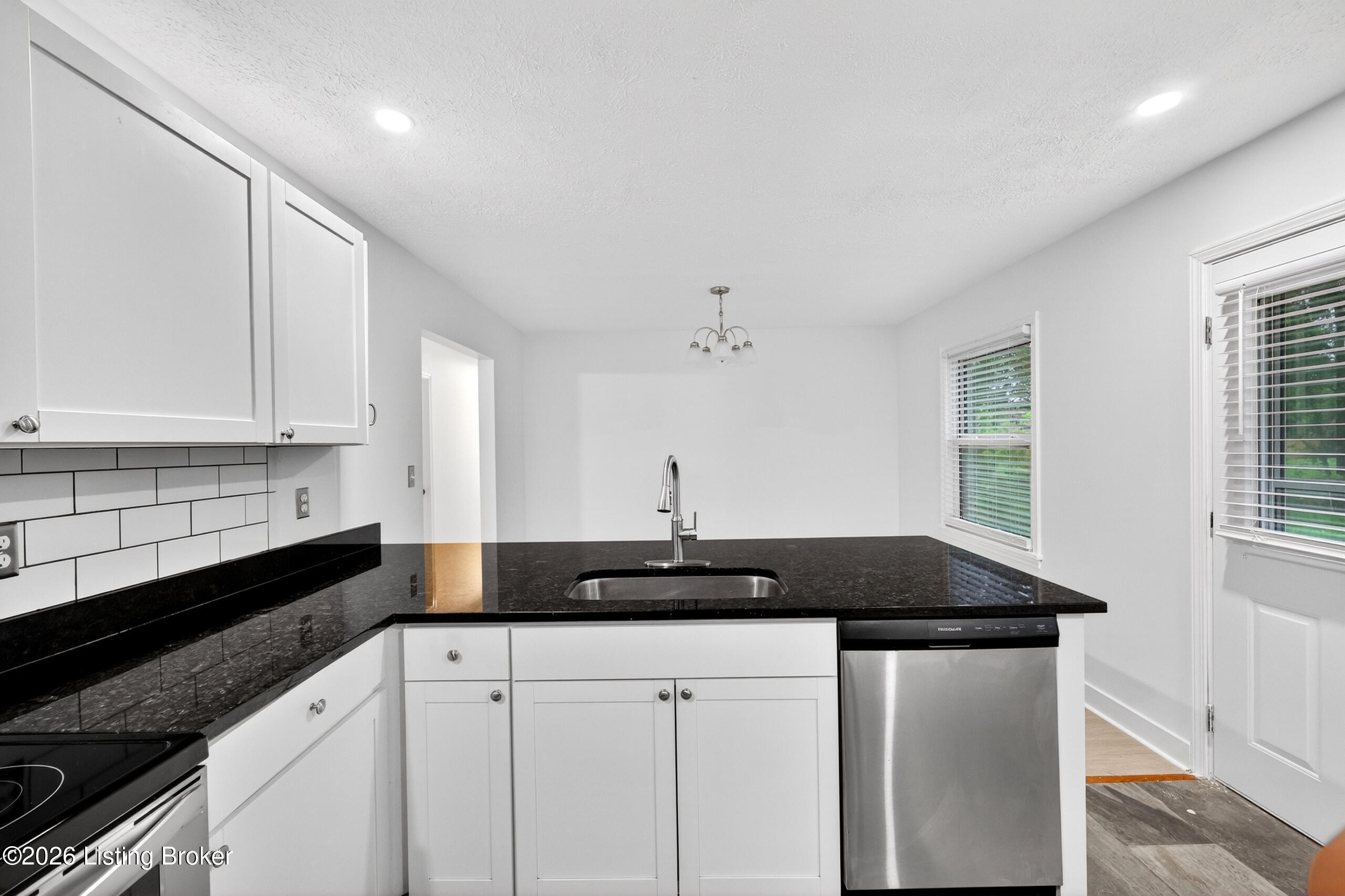 7101 Johnsontown Rd