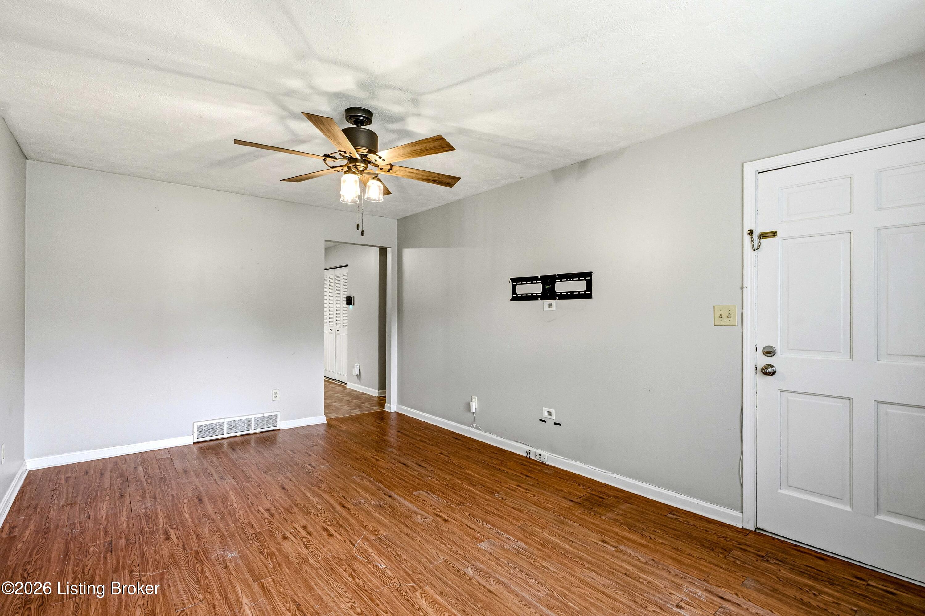 11709 Mahogany Dr