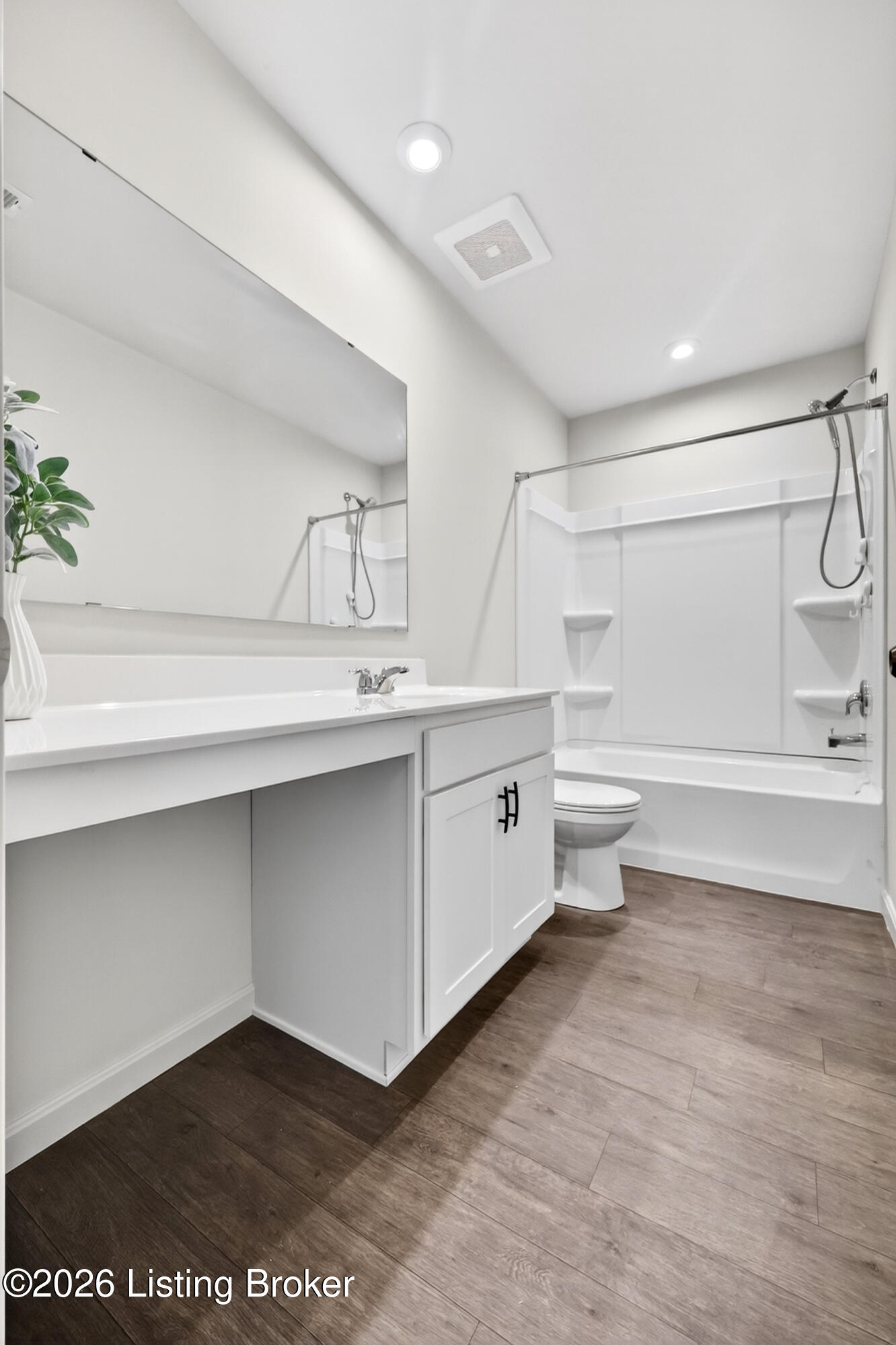 4395 Coppice Trail